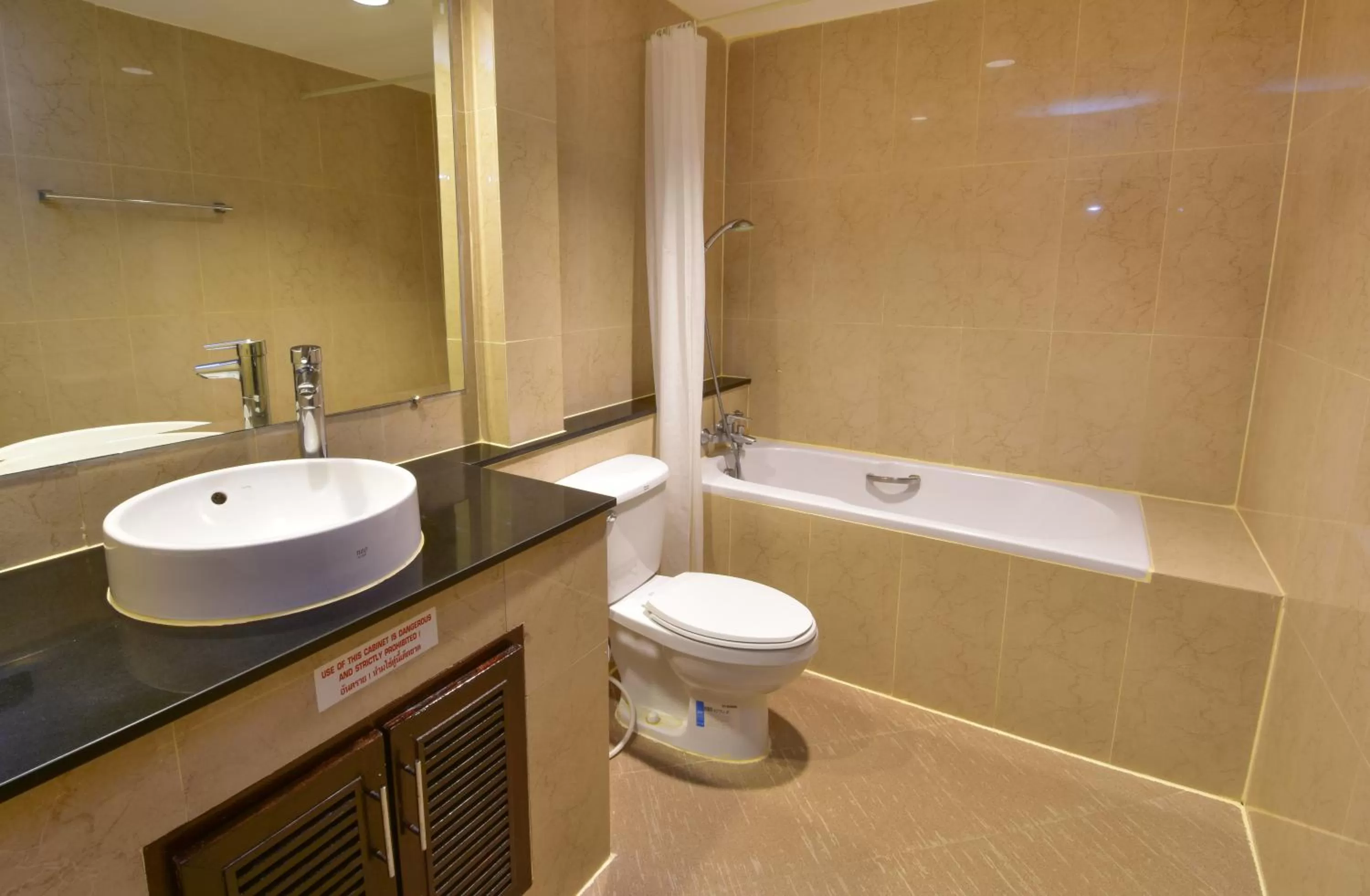 Shower in Grand Business Inn