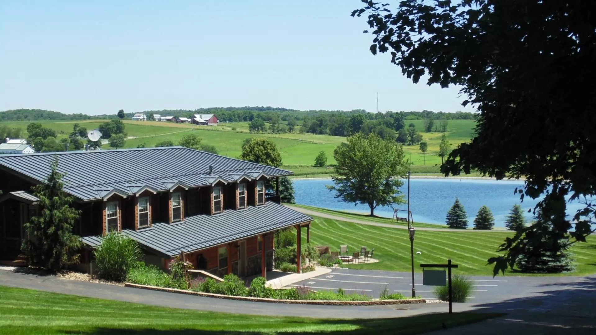 Property building in Sojourner's Lodge & Log Cabin Suites