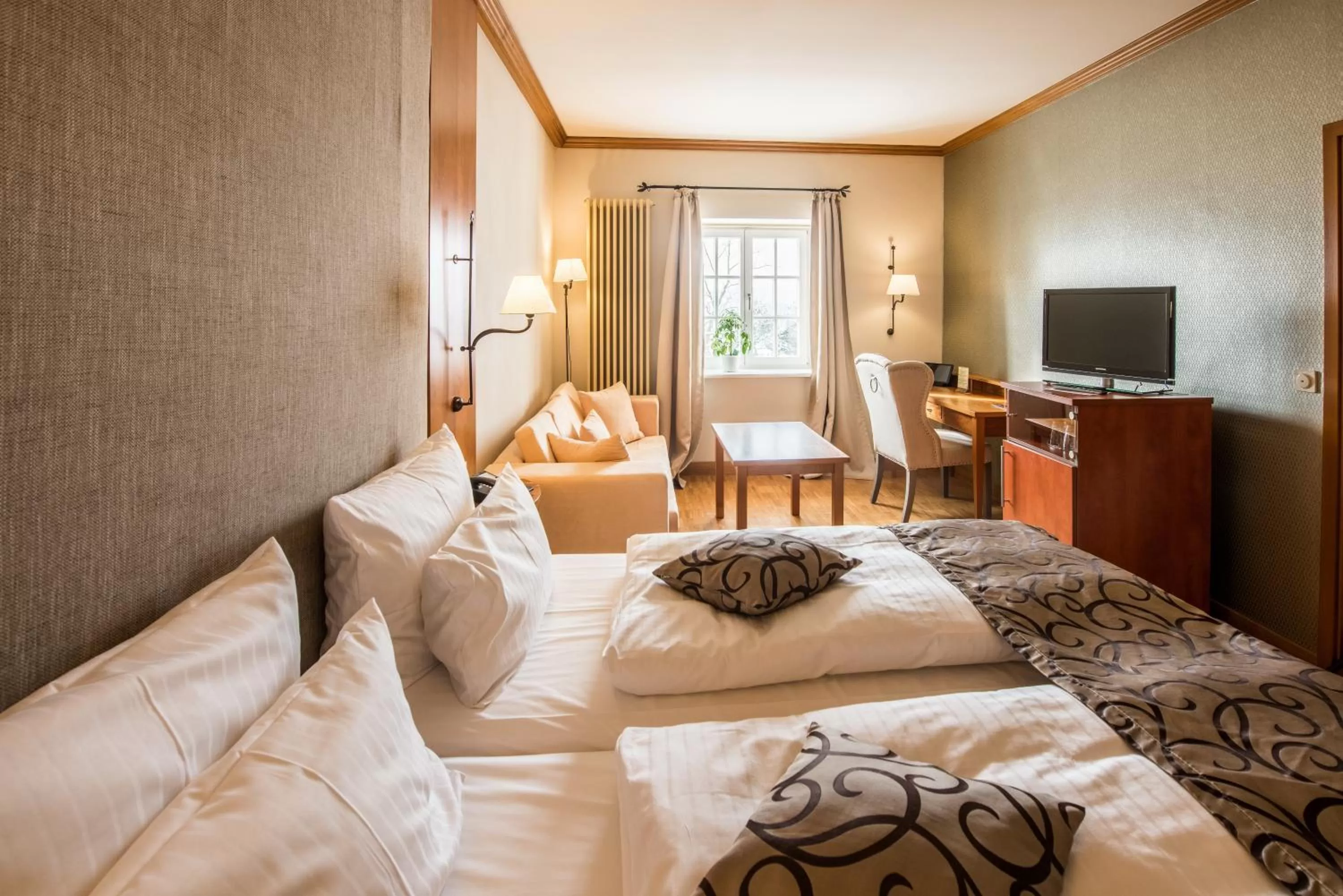 Photo of the whole room in Berghotel Eisenach