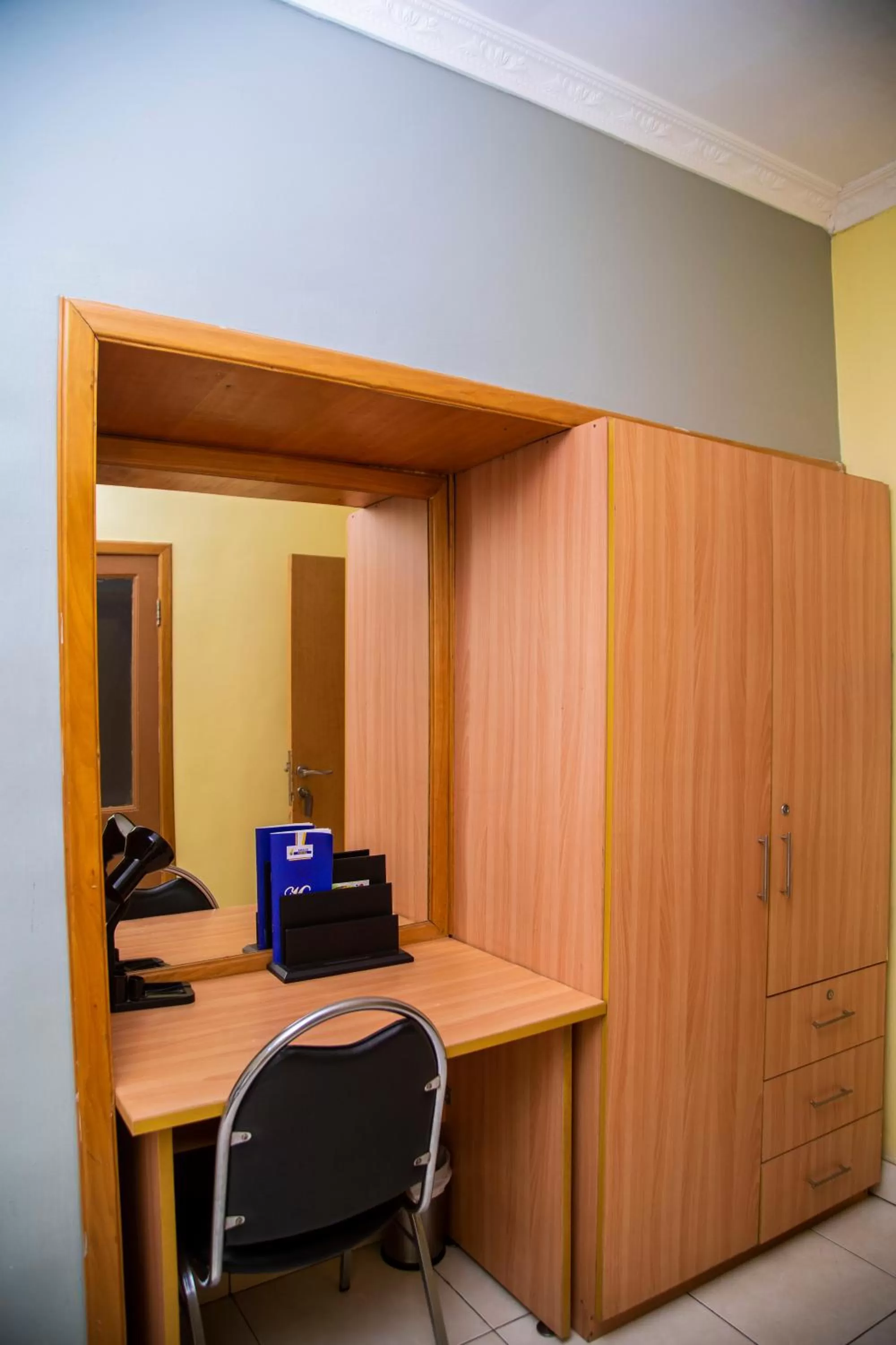 hair dresser in Airside Hotel