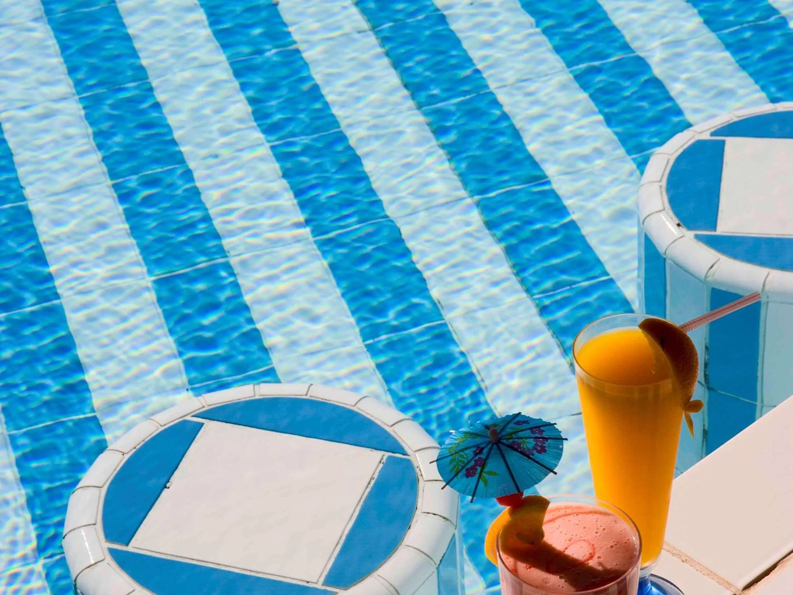 Lounge or bar in Oryx Grand Hotel Jebel Hafeet