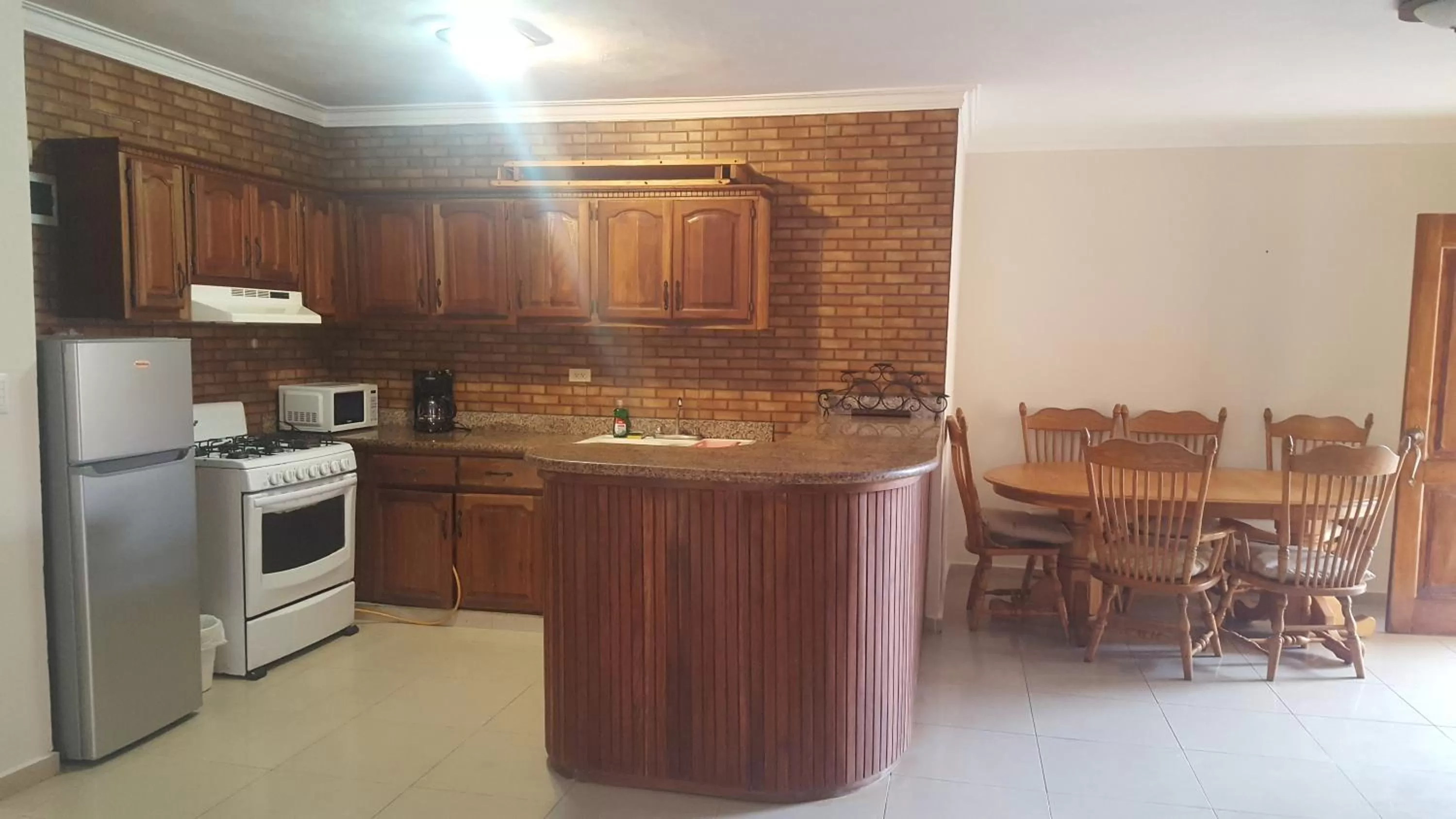 Kitchen/Kitchenette in White Sands shared apartments