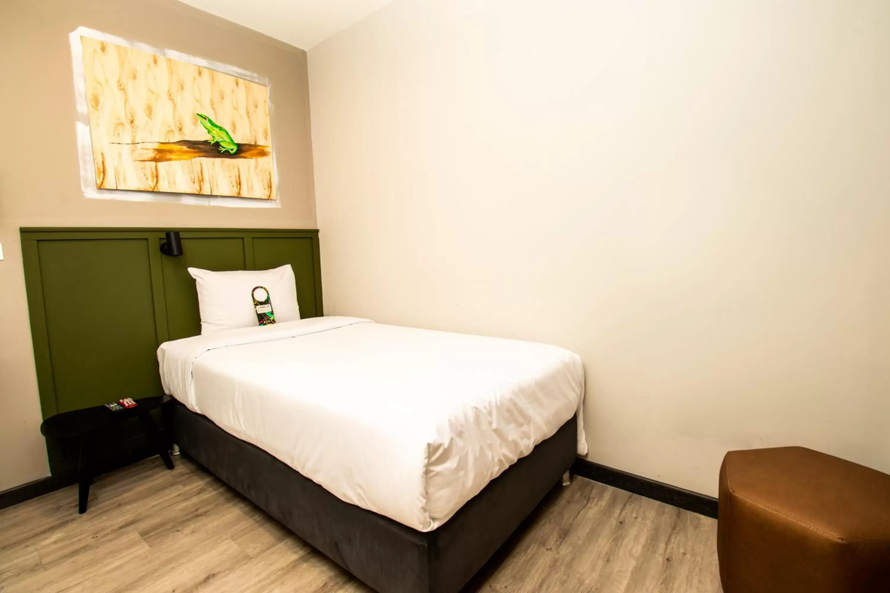 Standard Single Room - single occupancy in Bon 17 Hotel By SHG Standard Single Room - single occupancy in Bon 17 Hotel By SHG