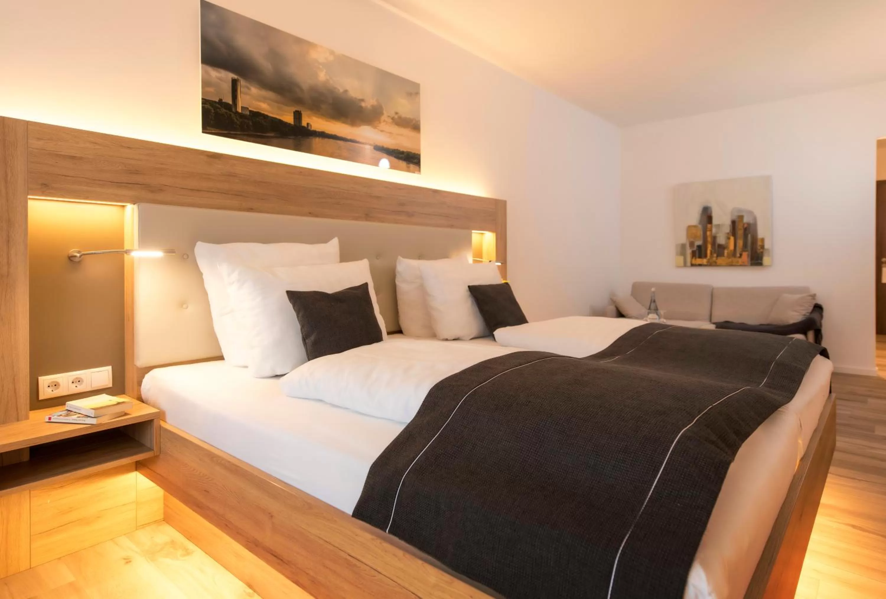 Bed in Four Stars by City Hotel