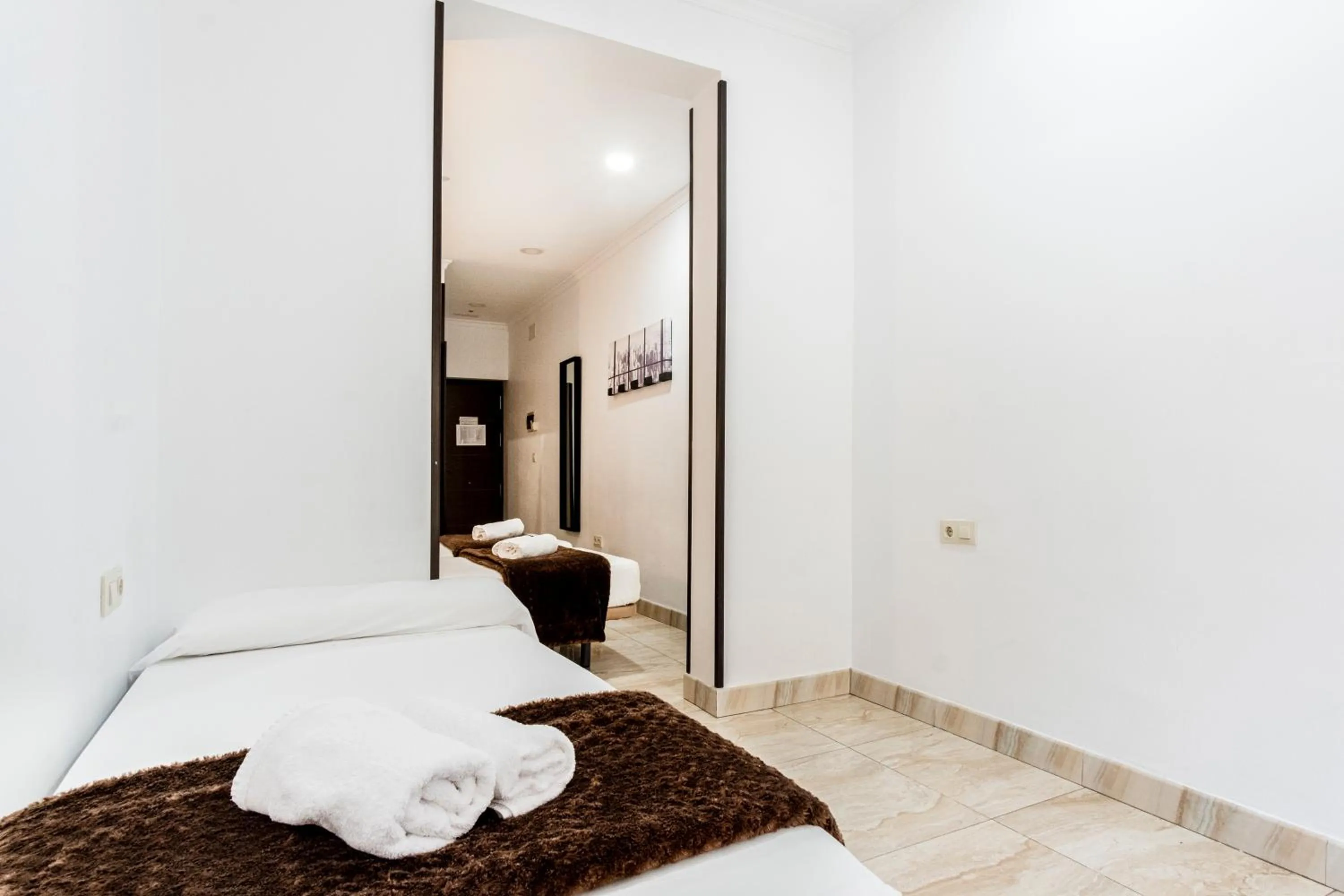 Bedroom, Bed in Hostal Rincón de Sol - Centro Madrid - Self Checkin