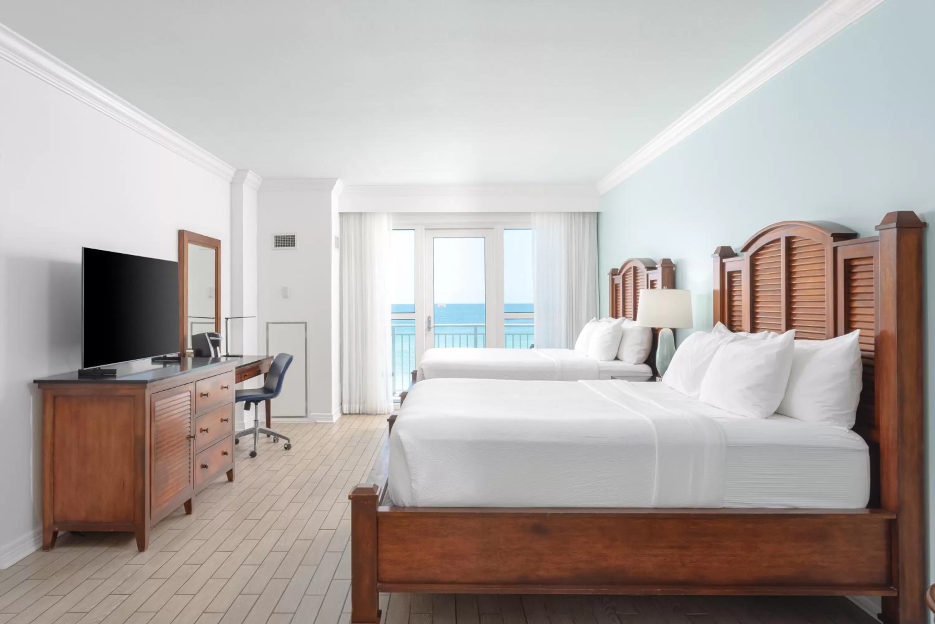 Bedroom, Bed in The Pensacola Beach Resort