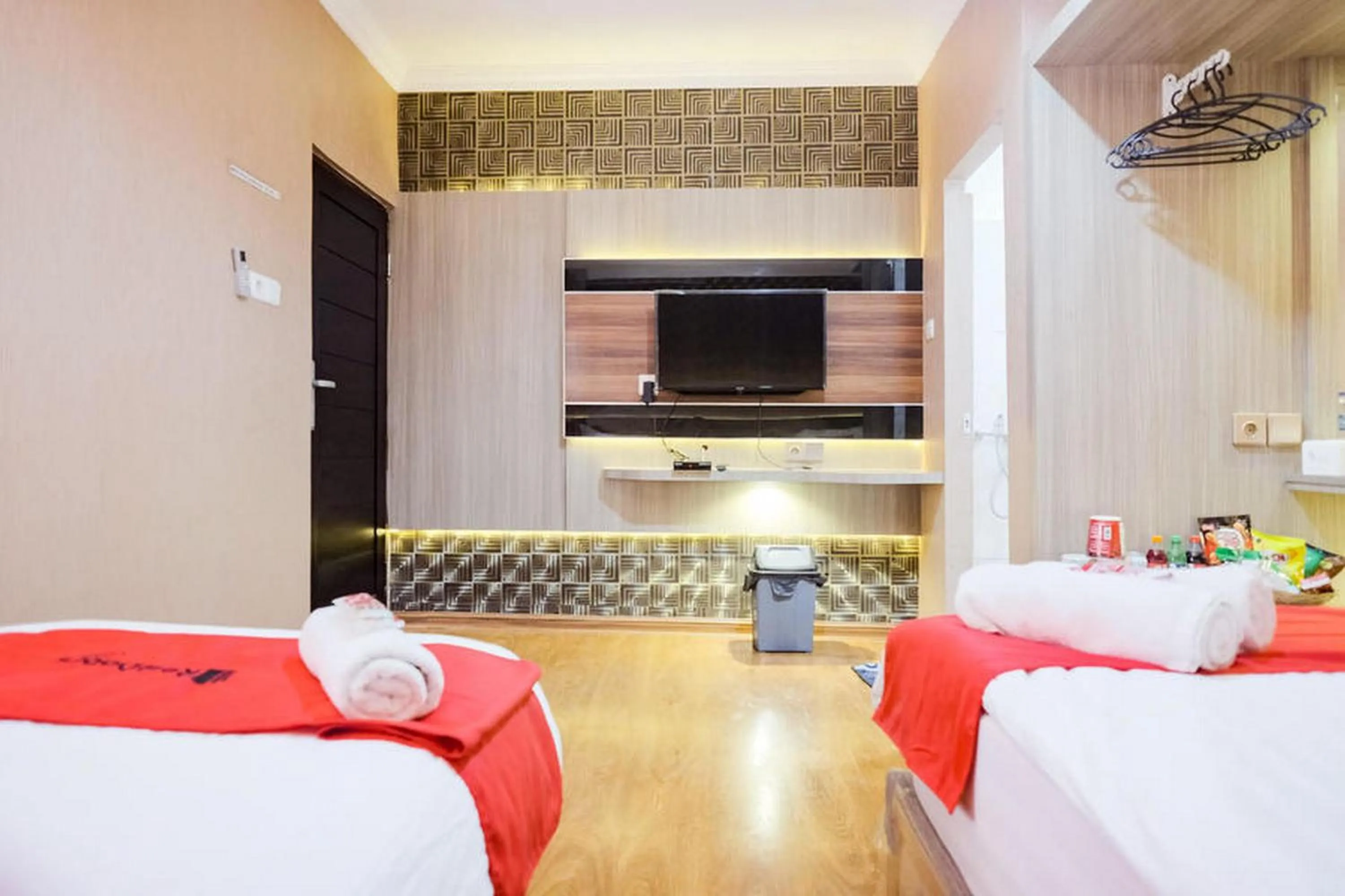 Bed in RedDoorz Plus @ Simpang USU Medan