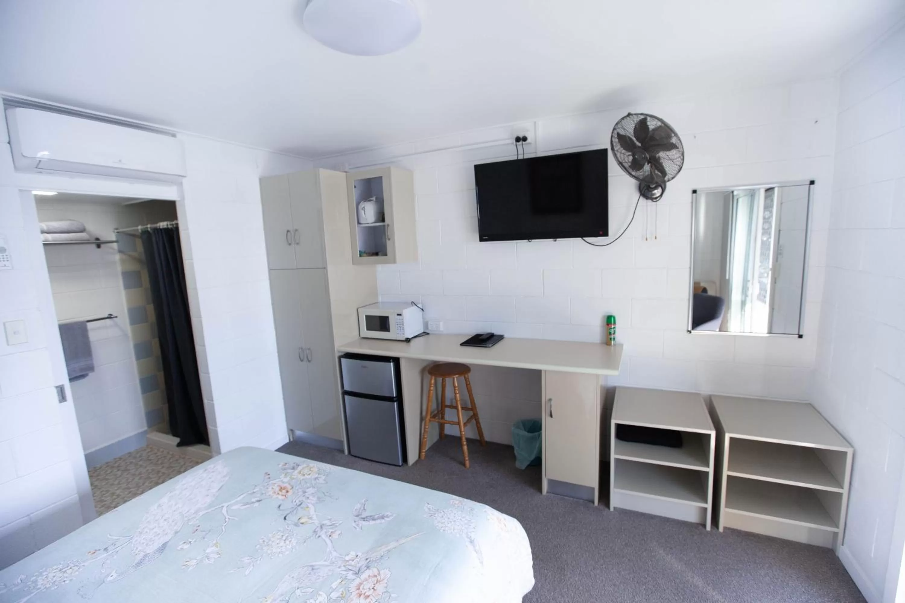 Bed in Tuross Head Motel