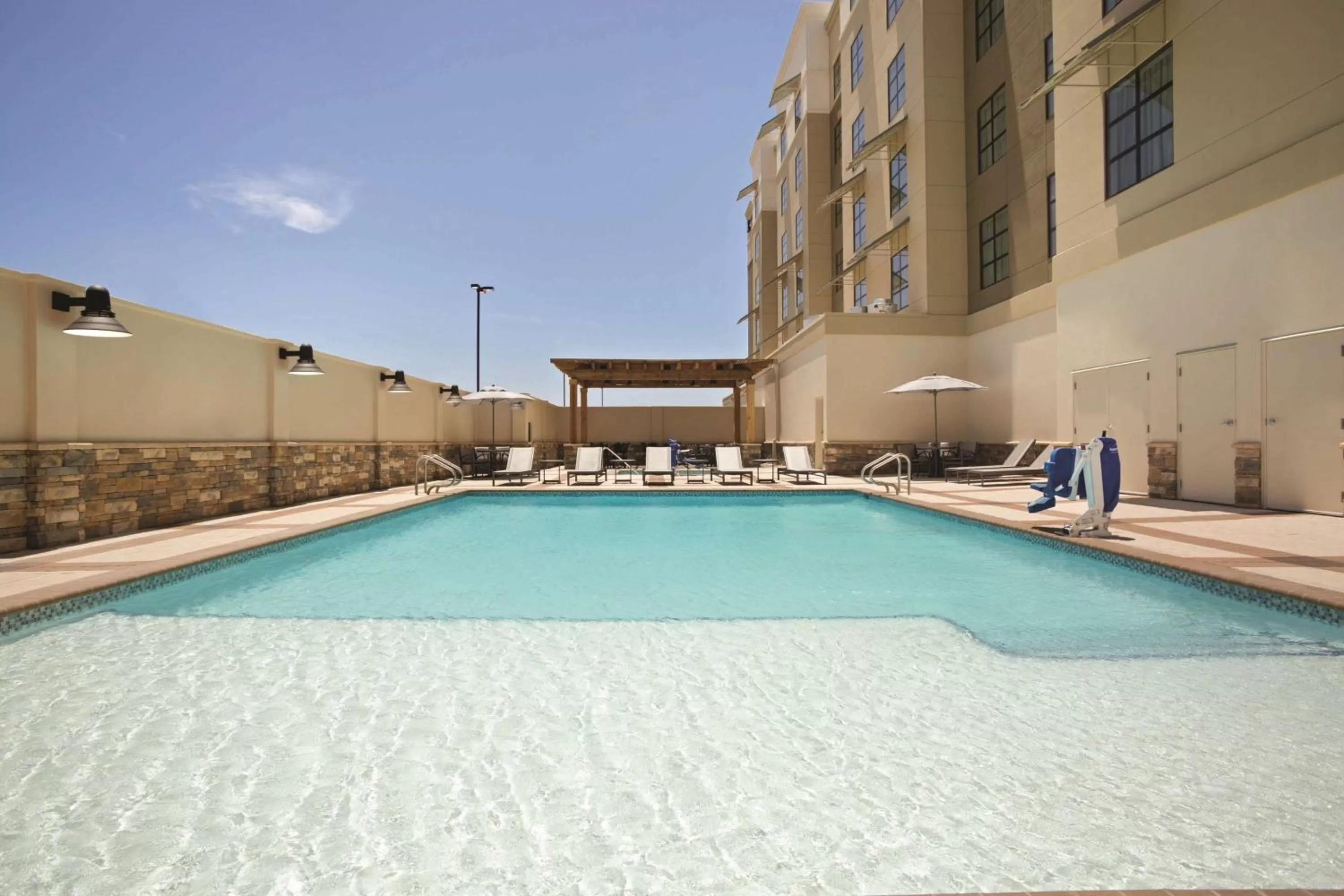 Pool view in Embassy Suites by Hilton McAllen Convention Center