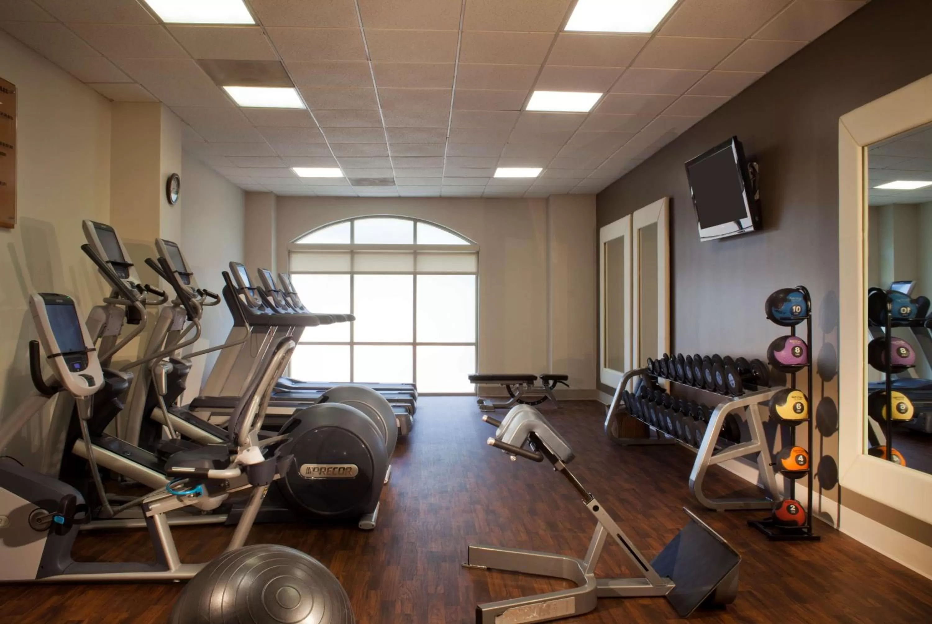 Fitness centre/facilities in Embassy Suites by Hilton Austin Arboretum