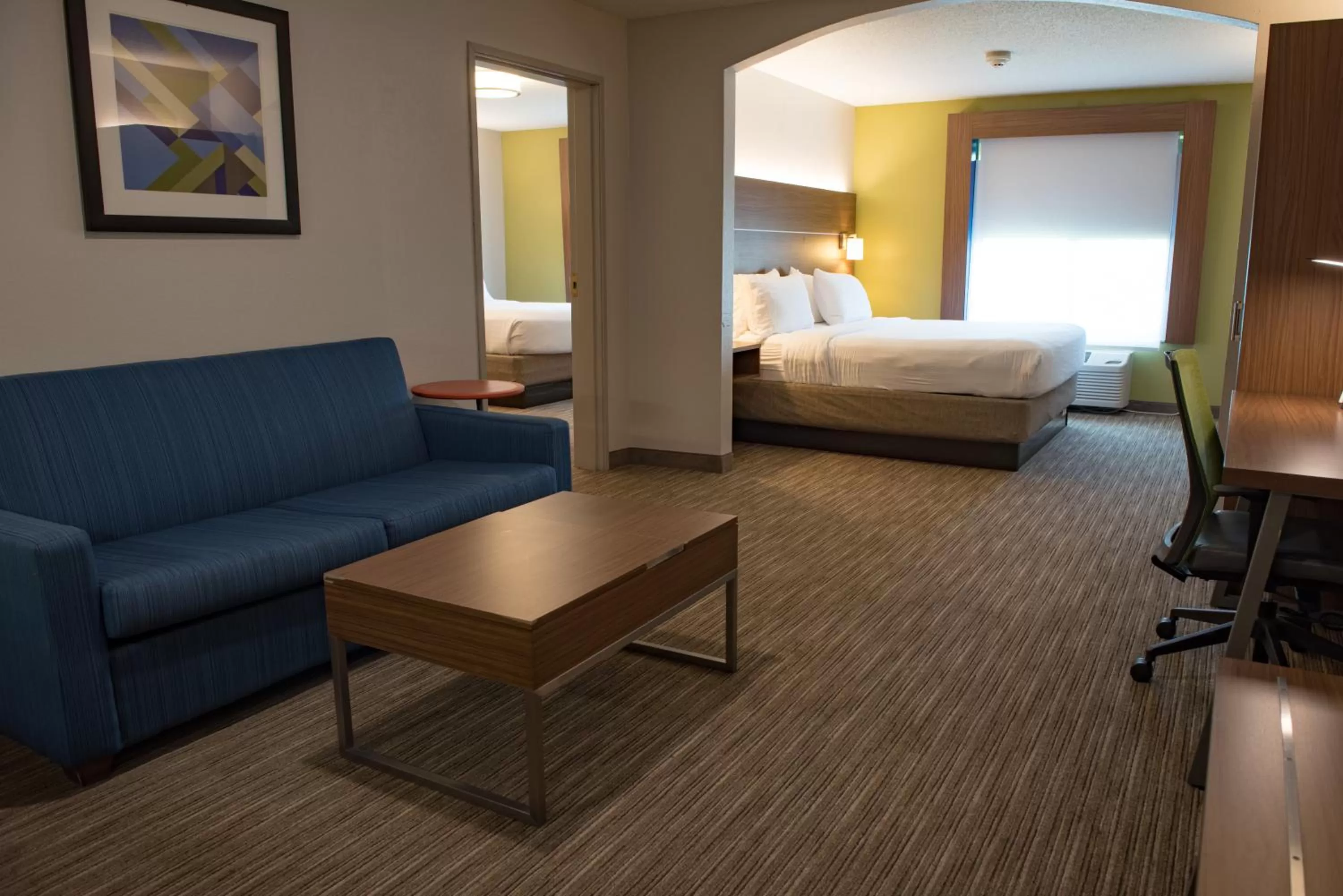 Bedroom, Bed in Holiday Inn Express Hotel & Suites Elkhart-South by IHG