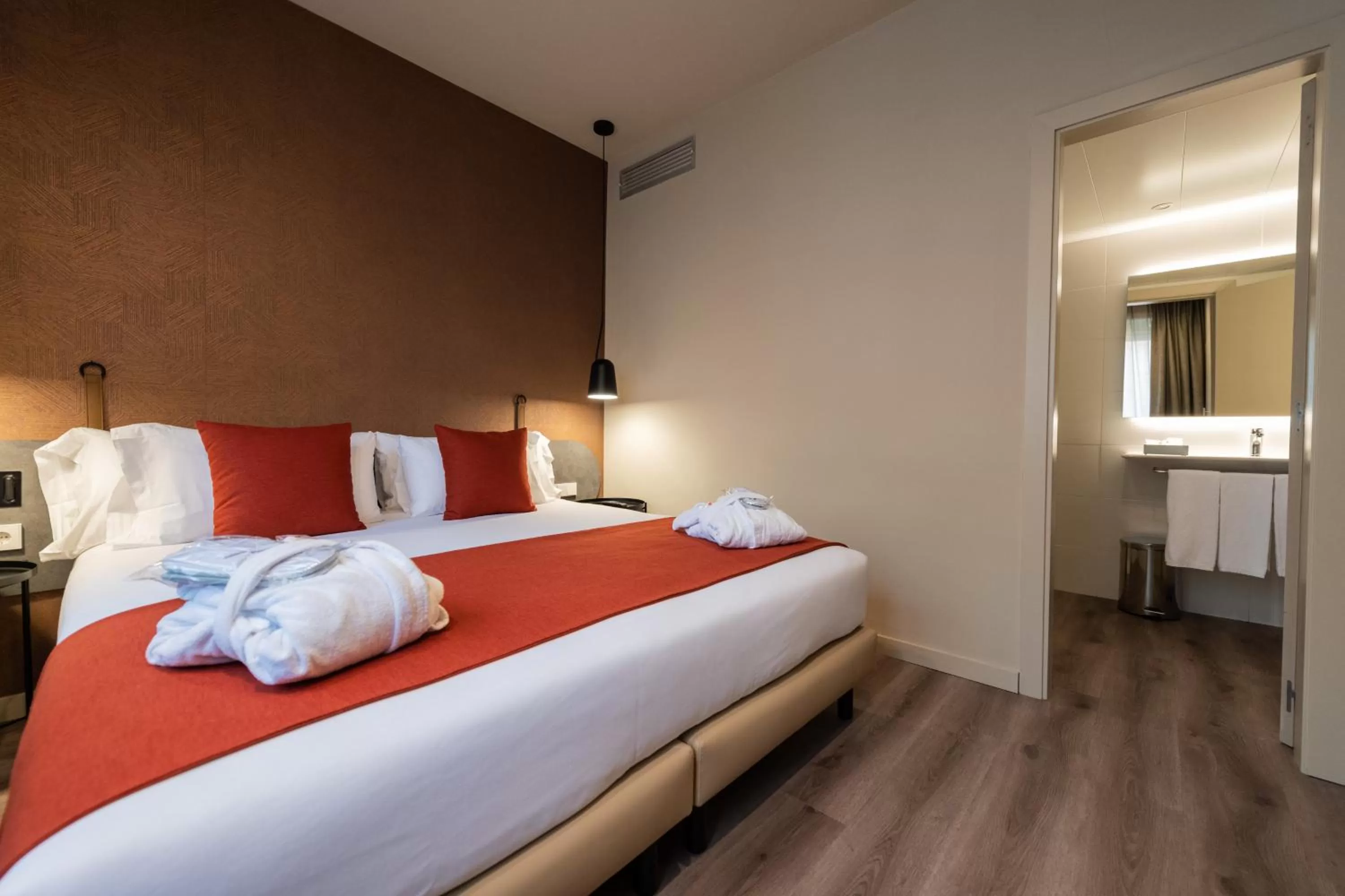 Bed in Atenea Rekord Suites Barcelona