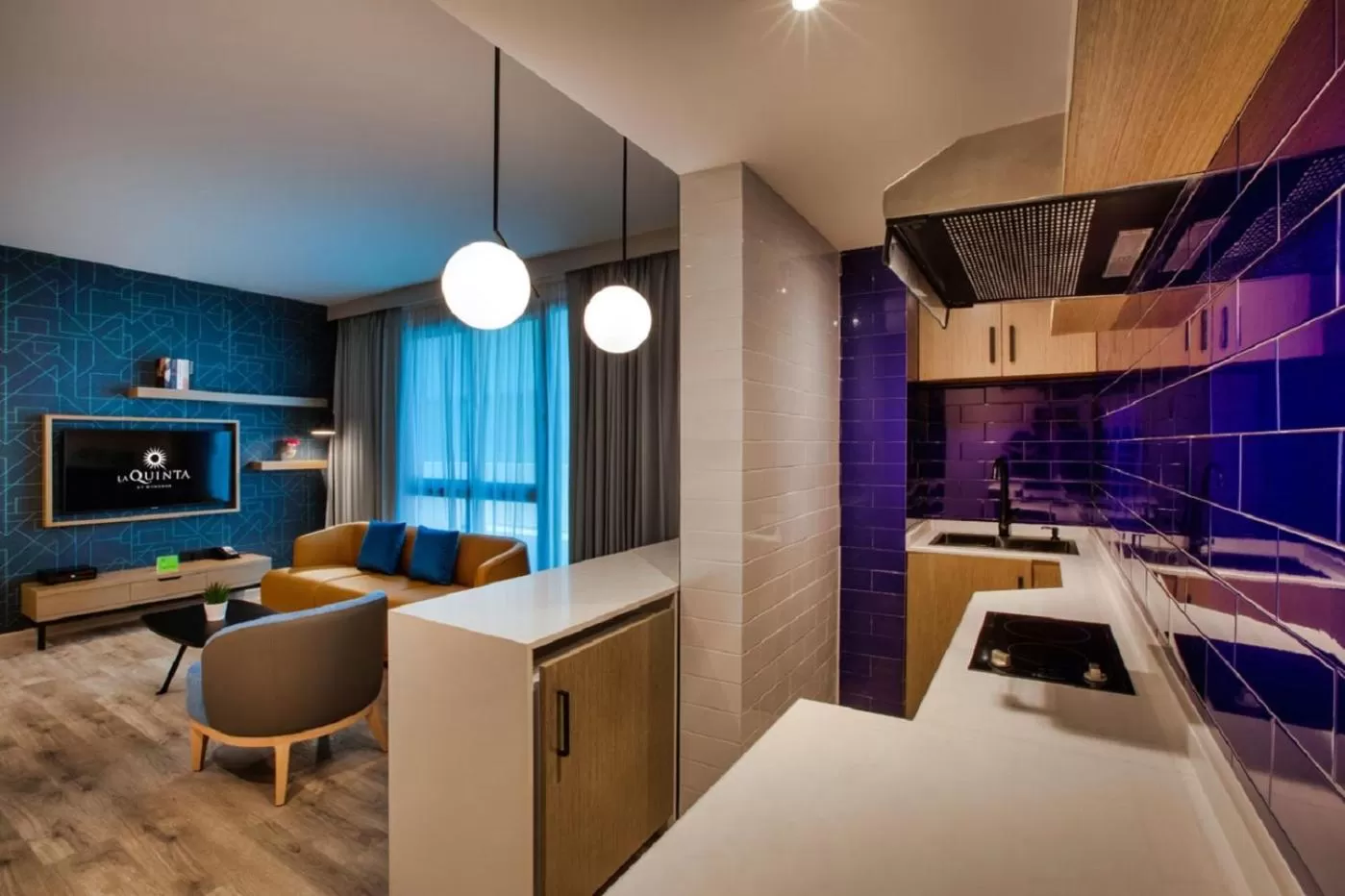 Kitchen or kitchenette in La Quinta by Wyndham Dubai Jumeirah