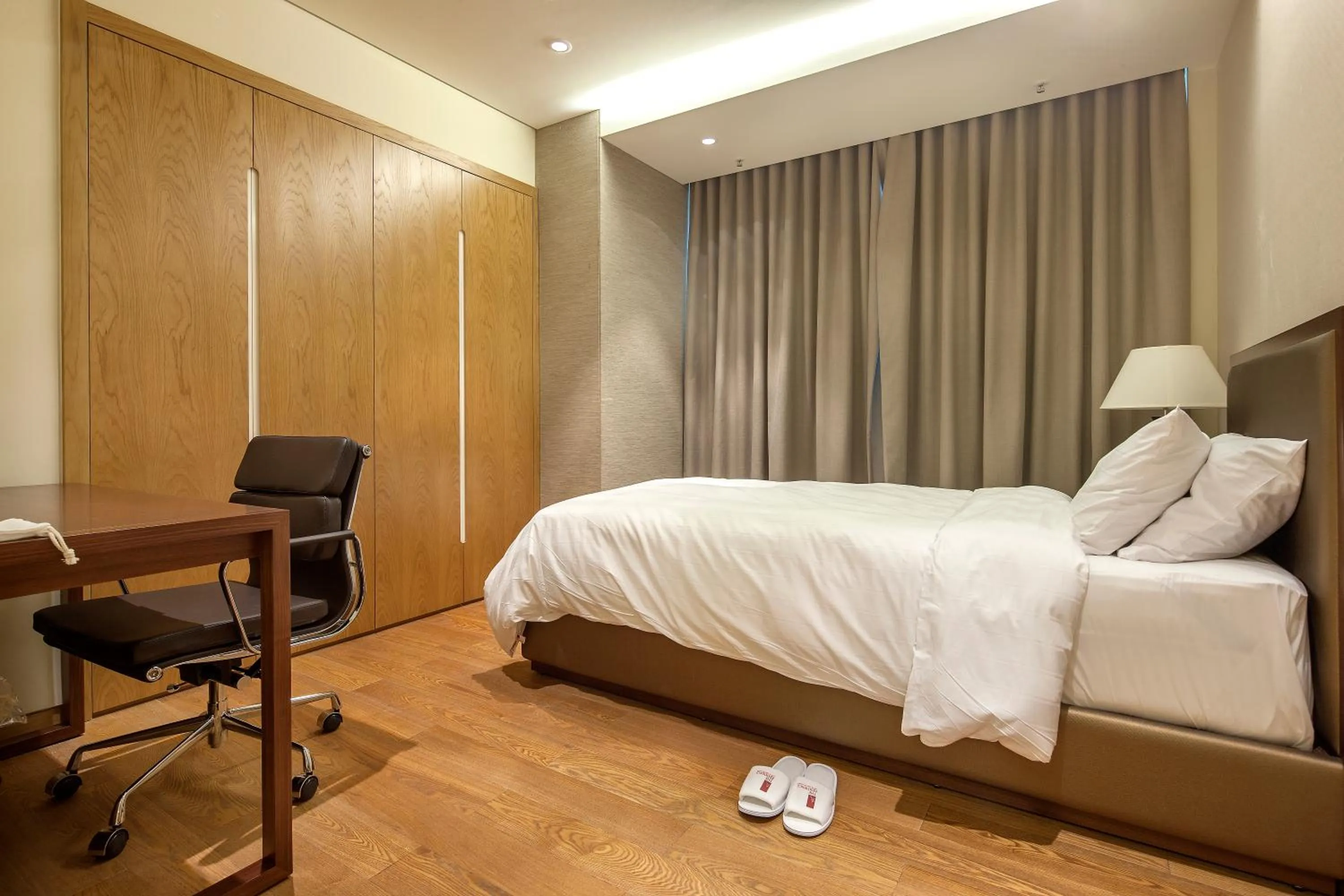 Bedroom in Lotte The Residence