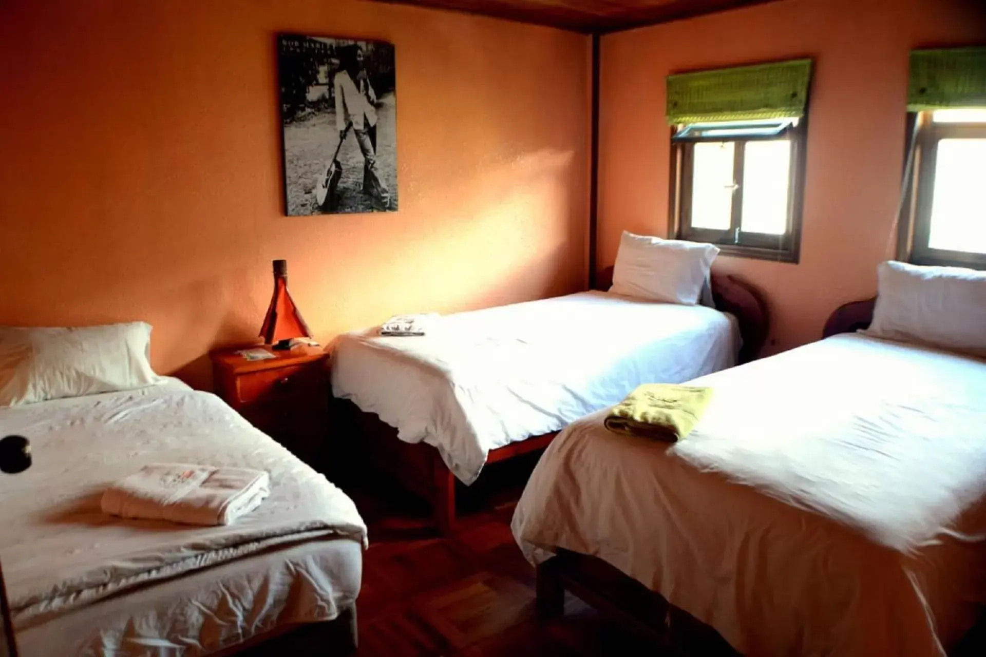 Basic Triple Room with Shared Bathroom in La Casa del Molino Blanco B&B Basic Triple Room with Shared Bathroom in La Casa del Molino Blanco B&B