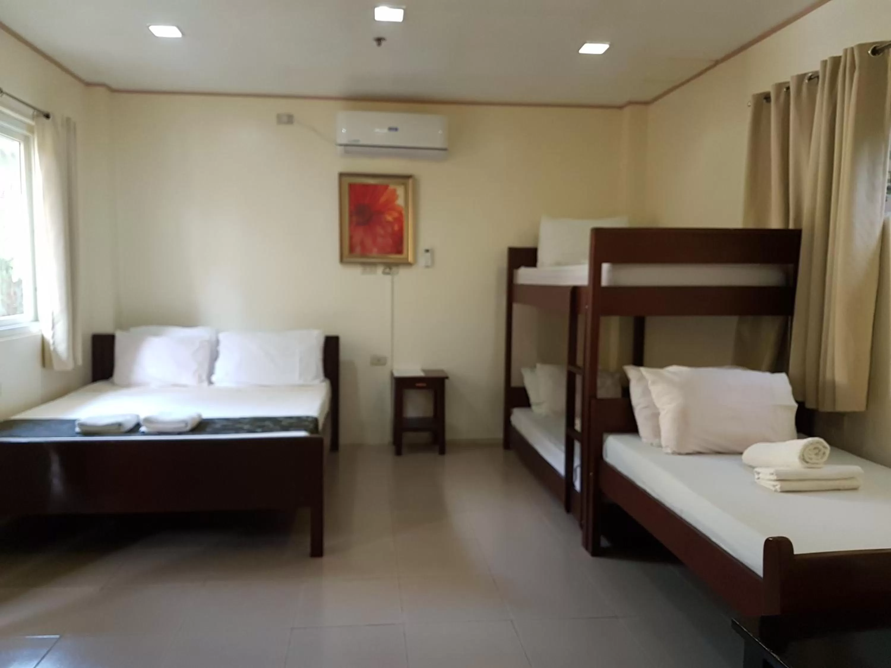 Photo of the whole room, Bed in Blue Lagoon Inn & Suites