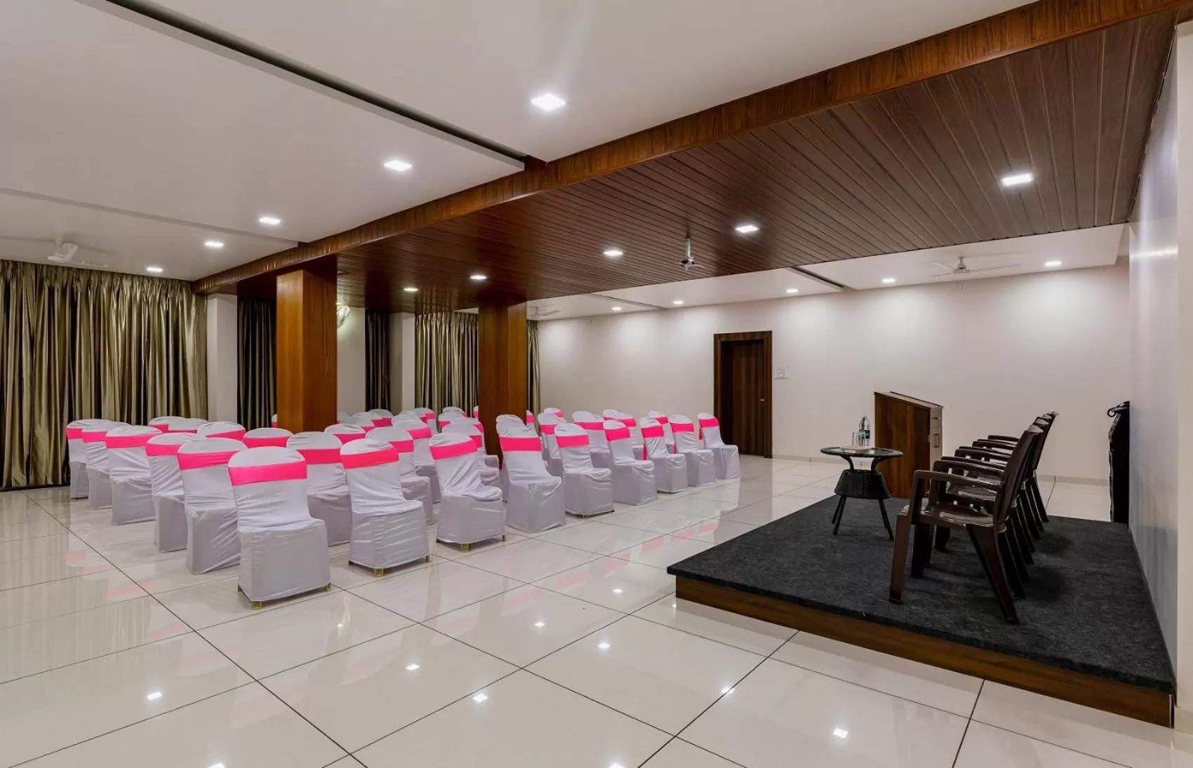Banquet/Function facilities in Hotel Grand Indu, 3 Star Kolhapur