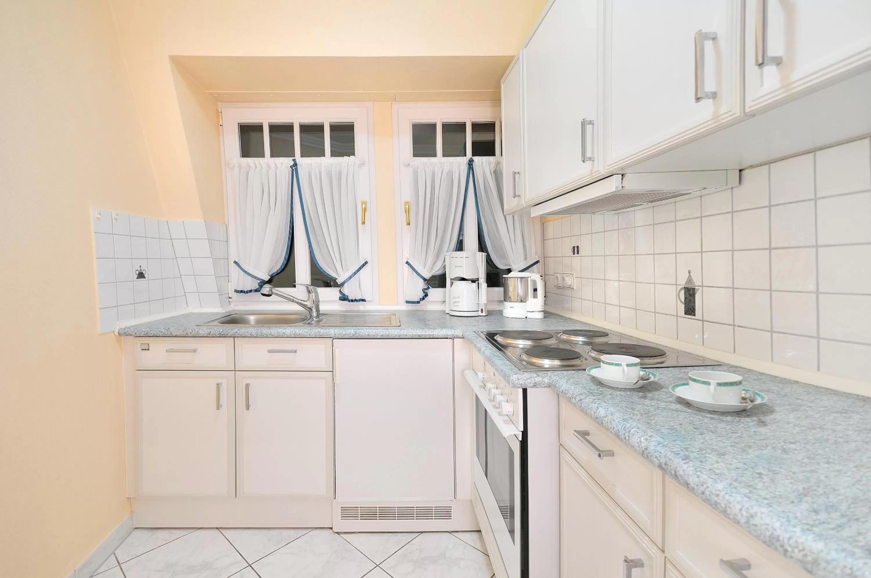 Photo of the whole room, Kitchen/Kitchenette in Hotel Residenz am Rosengarten