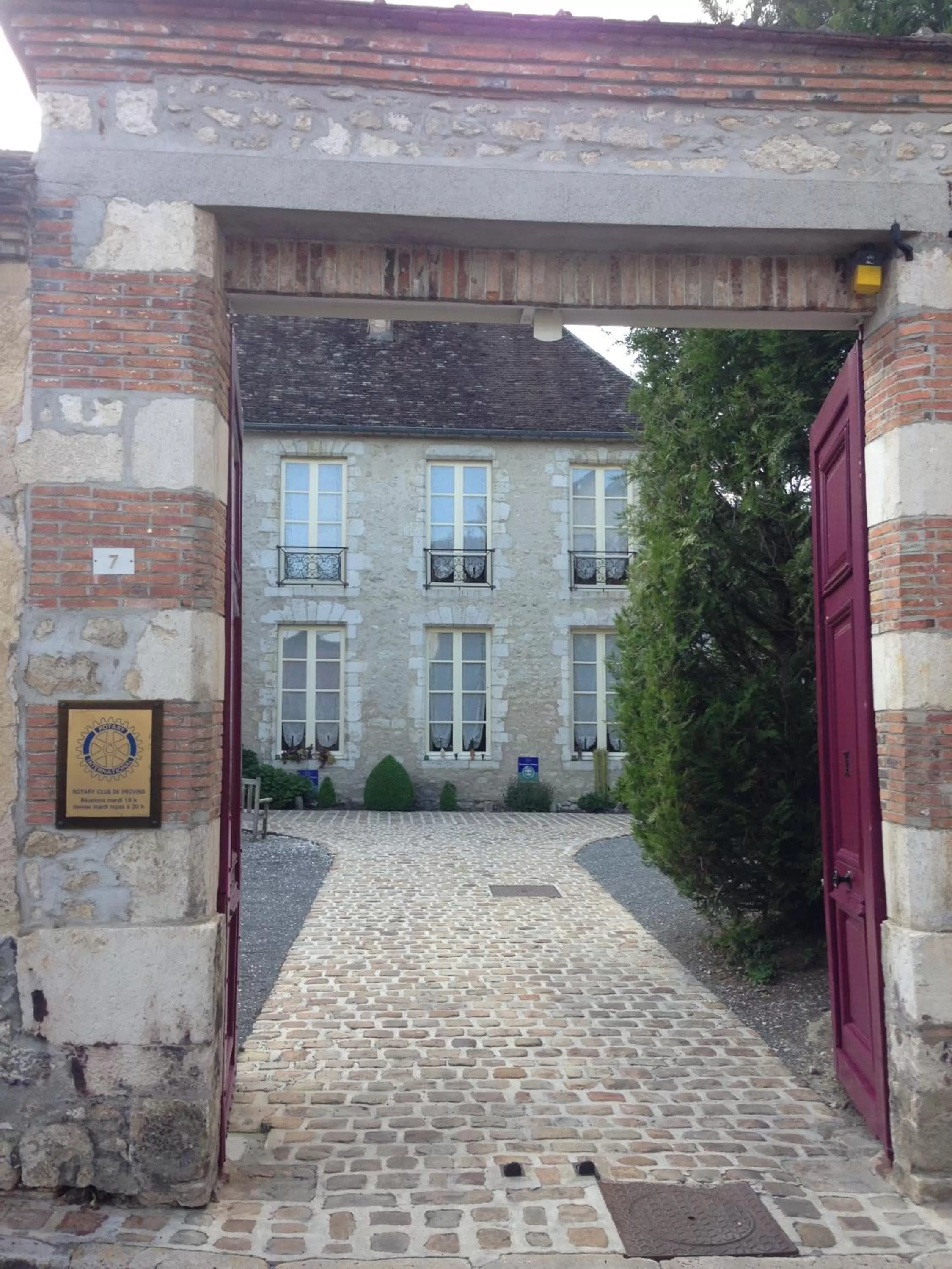Facade/entrance in Demeure des Vieux Bains