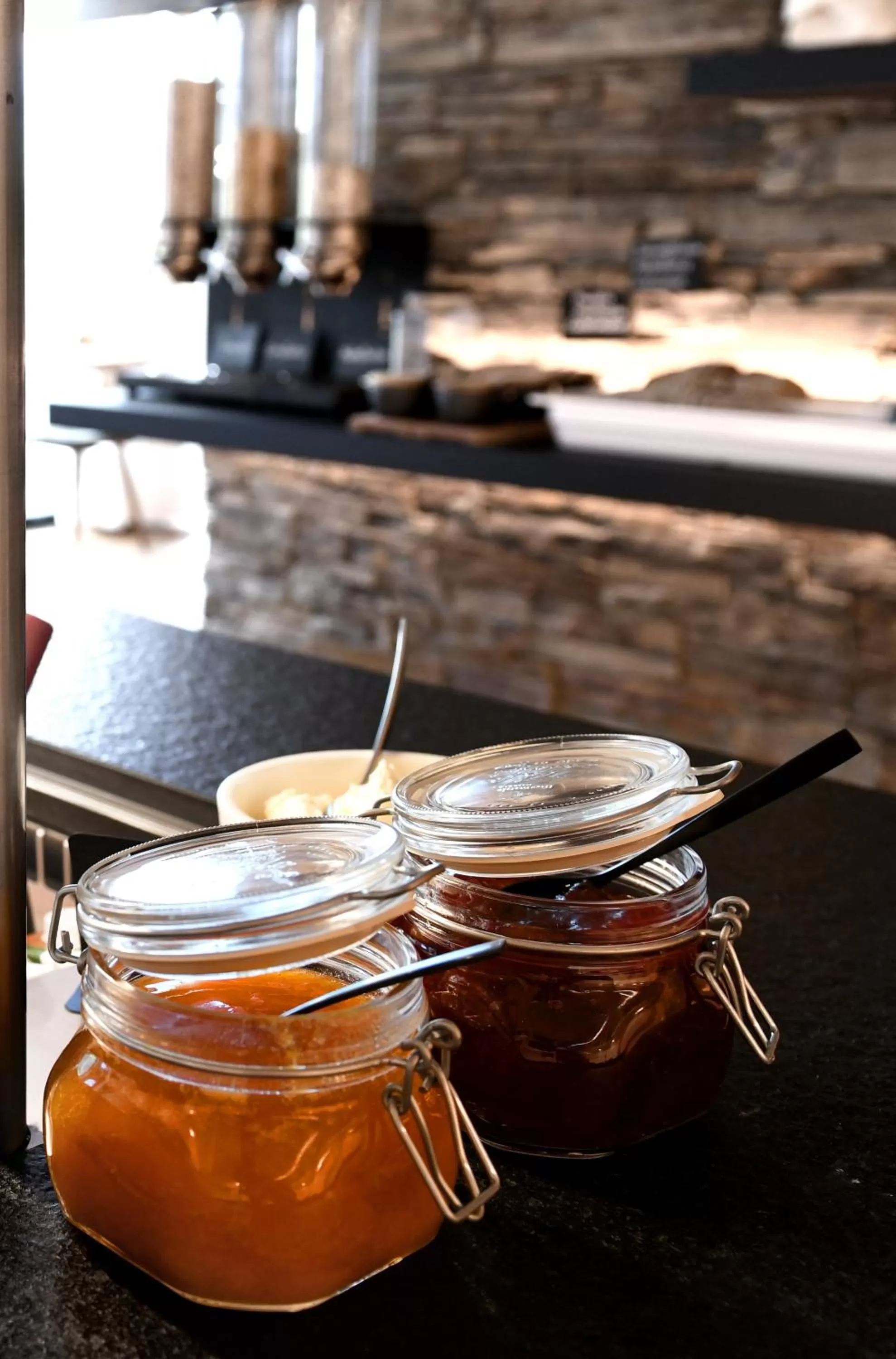 Buffet breakfast in St Hubertus BnB