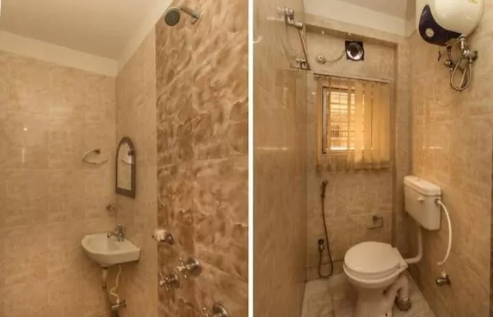 Bathroom in Skyline Lodge