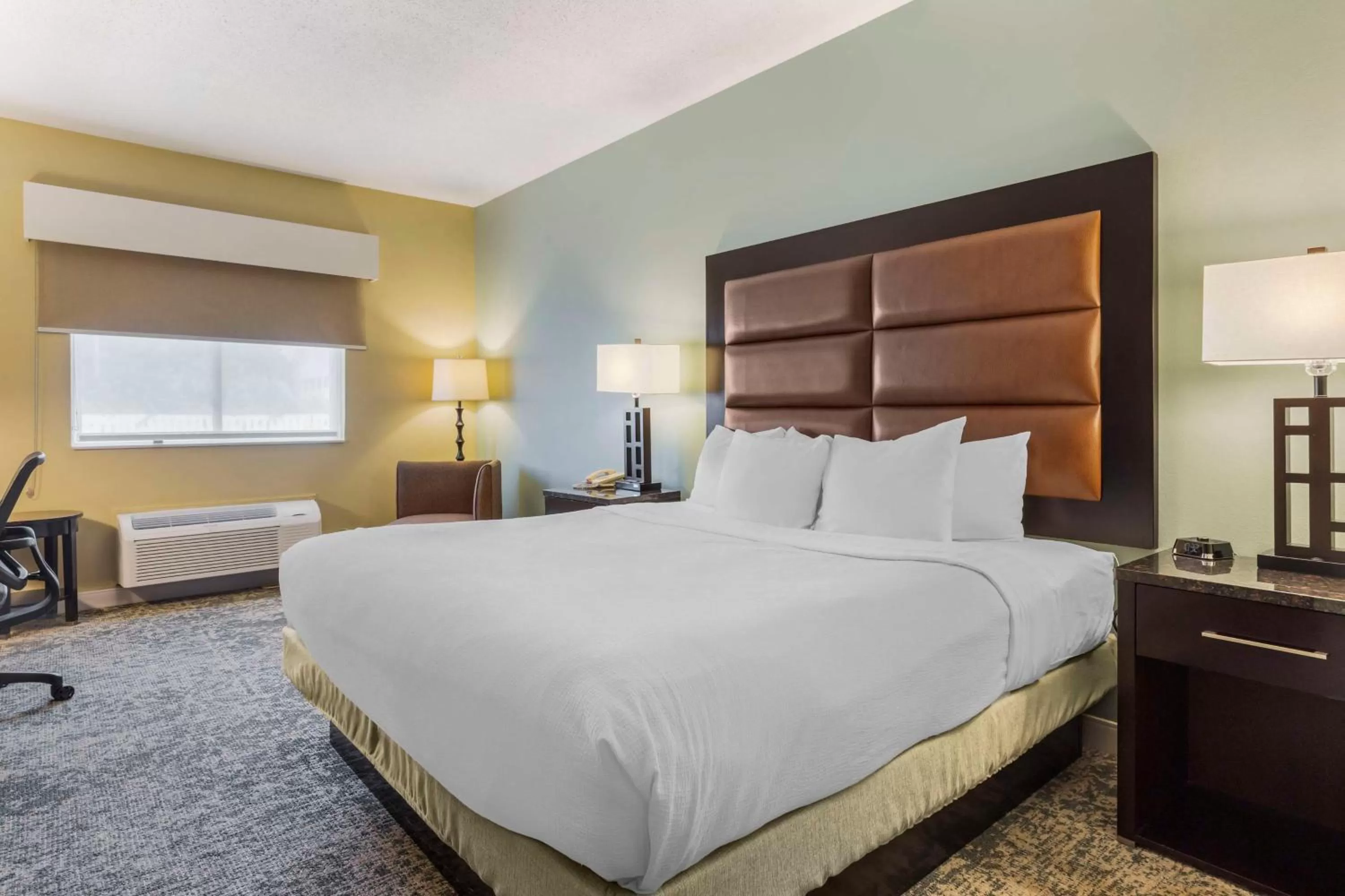 King Room - Non-Smoking in Spark By Hilton Wilmington Carolina Beach Rd