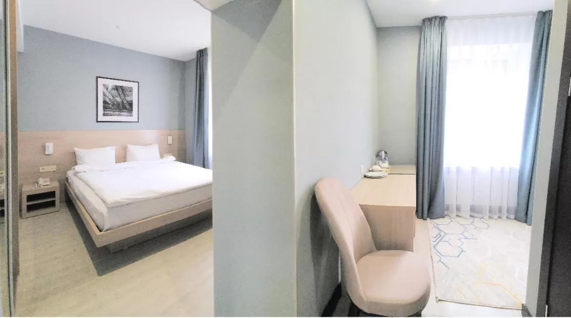 Photo of the whole room, Bed in Resident Hotel Gogol