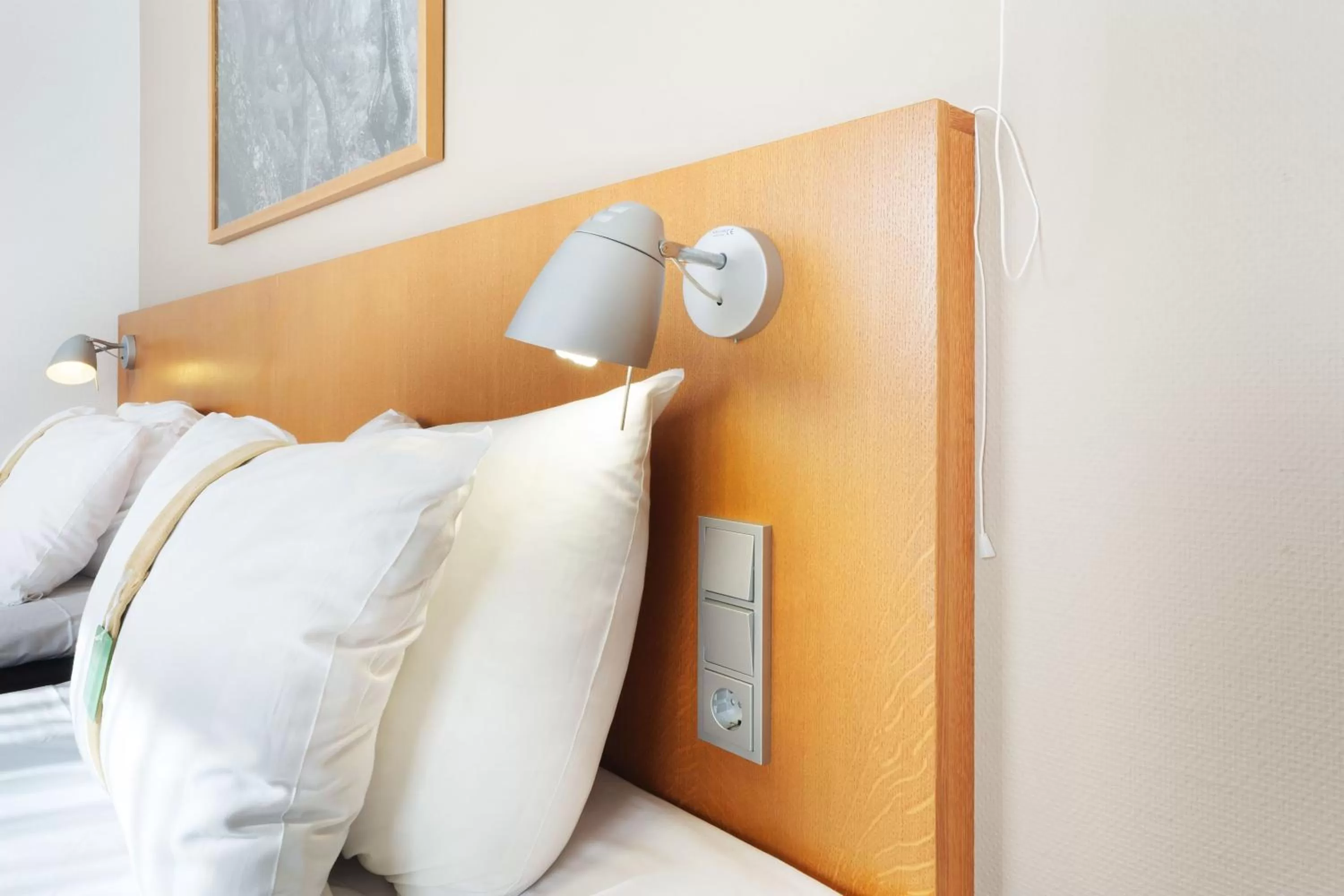 Photo of the whole room, Bed in Holiday Inn Helsinki-Vantaa Airport by IHG