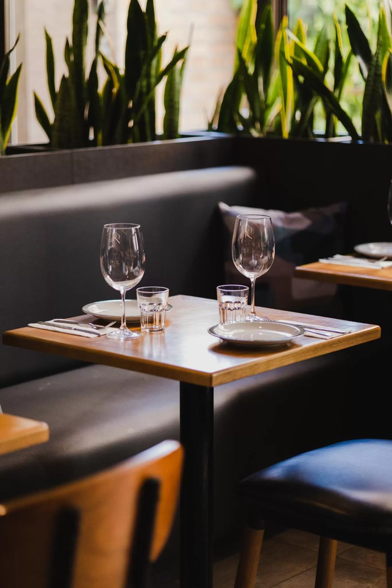 Restaurant/places to eat in Fity Hotel