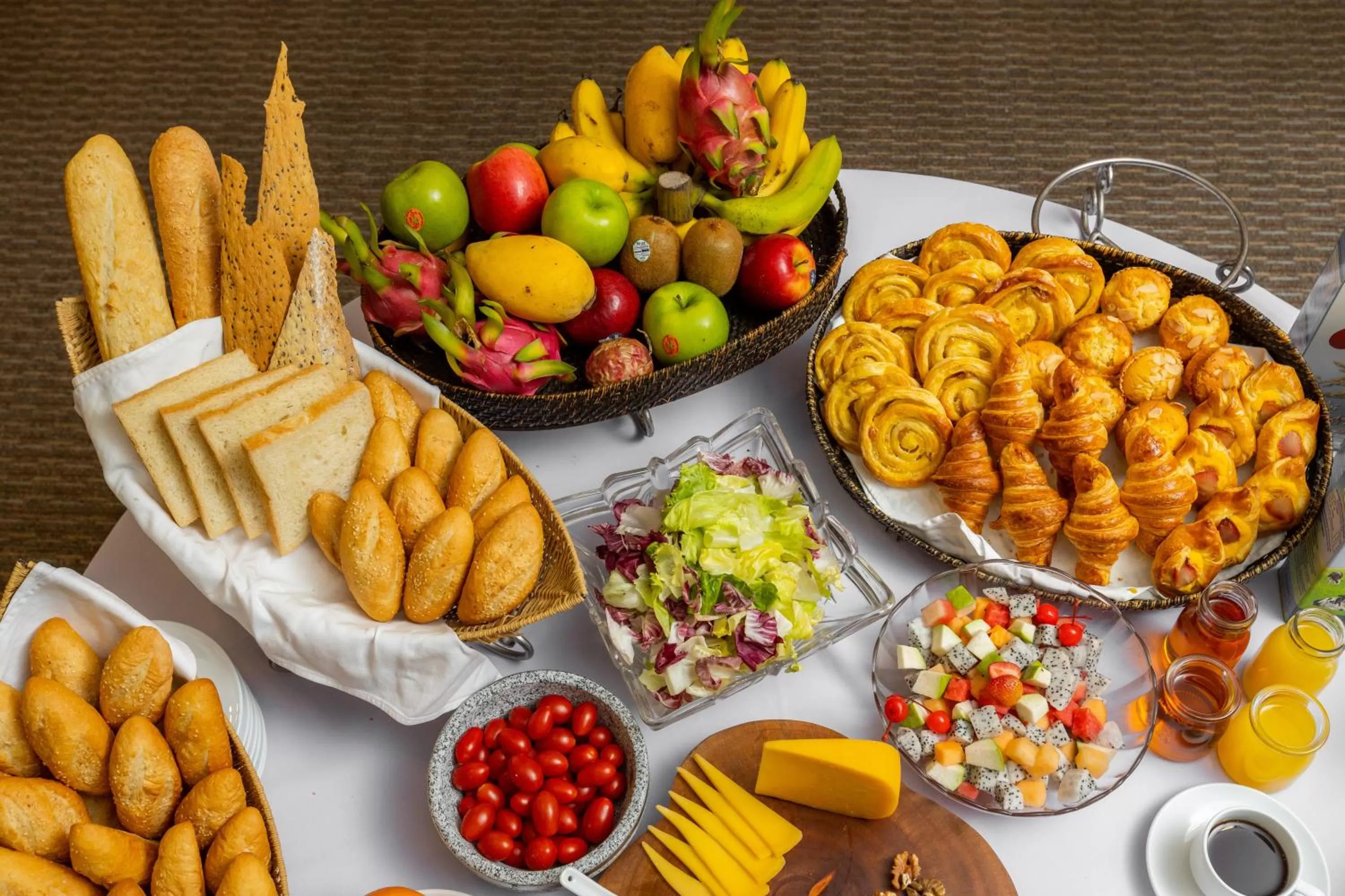 Food and drinks in Bao Son International Hotel