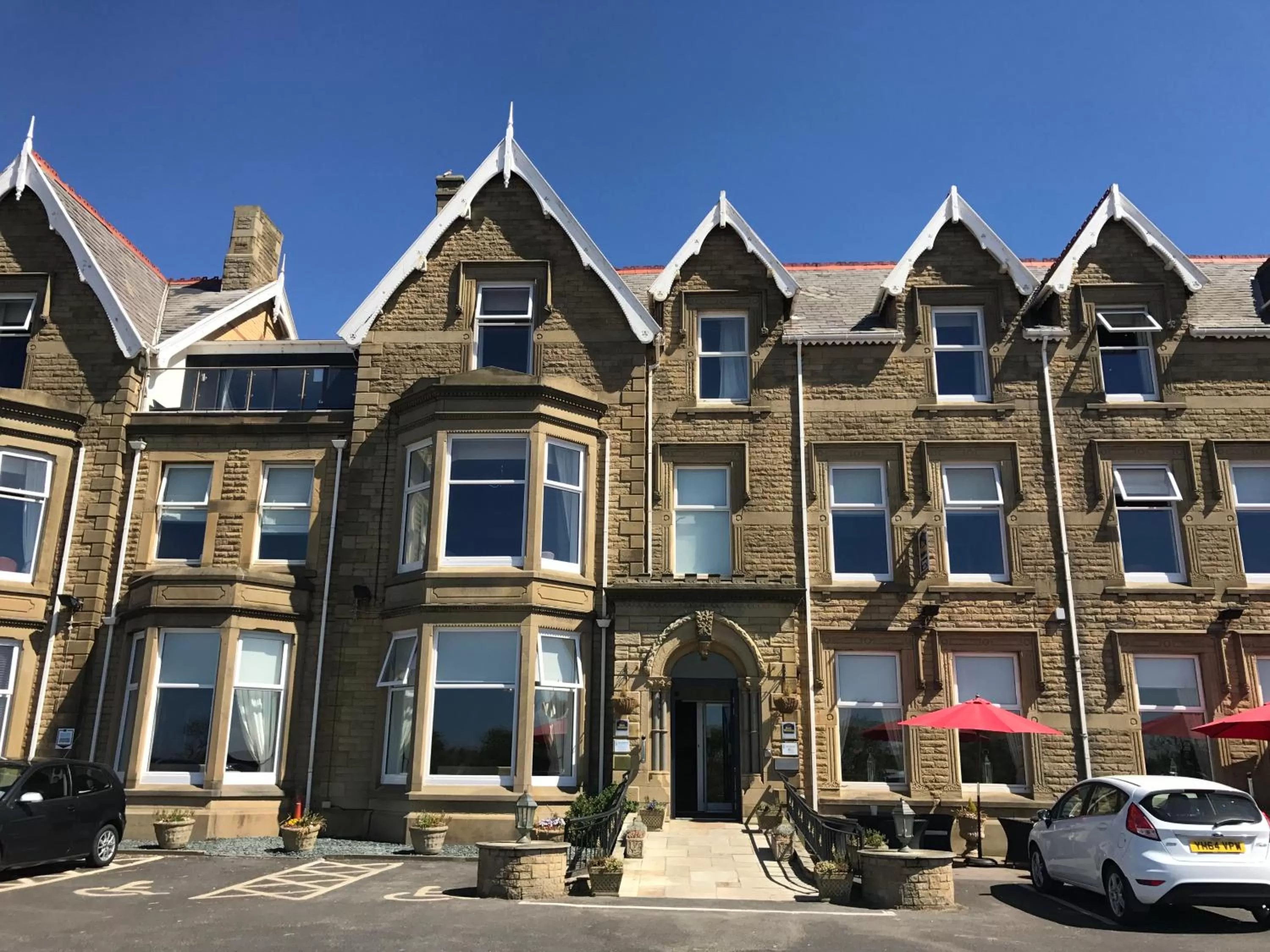 Facade/entrance in Glendower Hotel BW Signature Collection