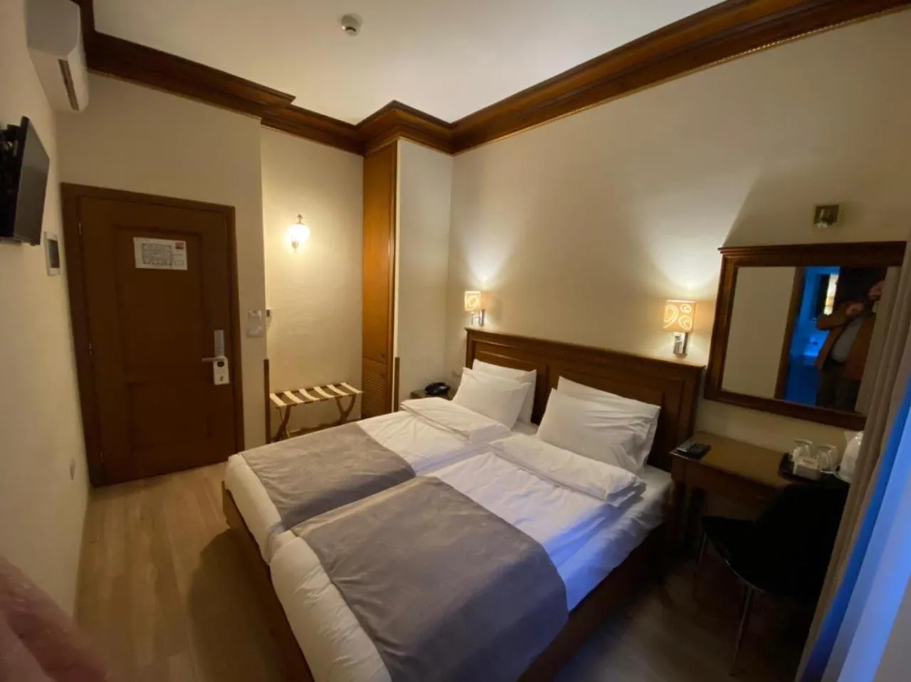 Bed in Hotel Argjiro