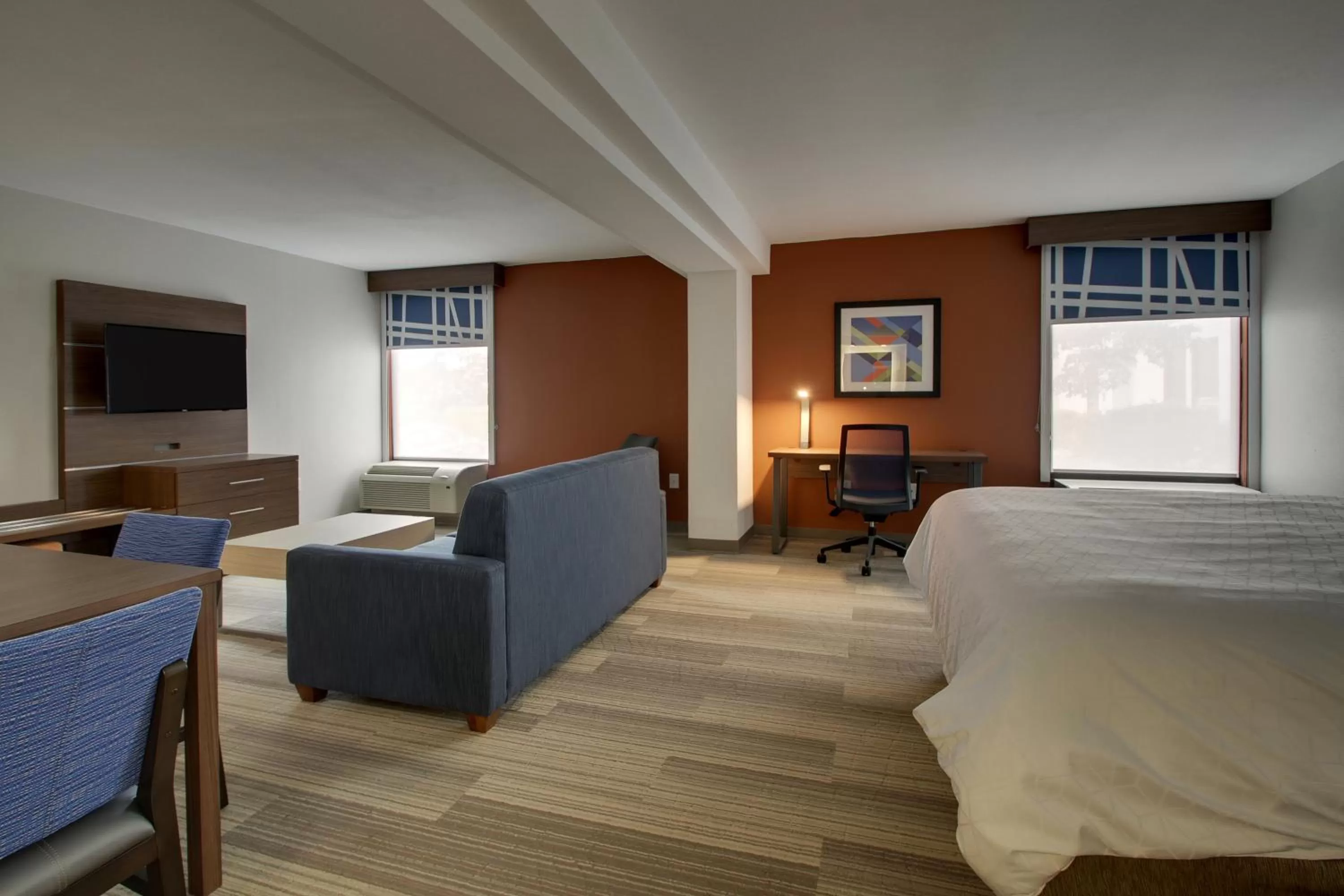 Photo of the whole room, Bed in Holiday Inn Express Voorhees/ Mt. Laurel by IHG