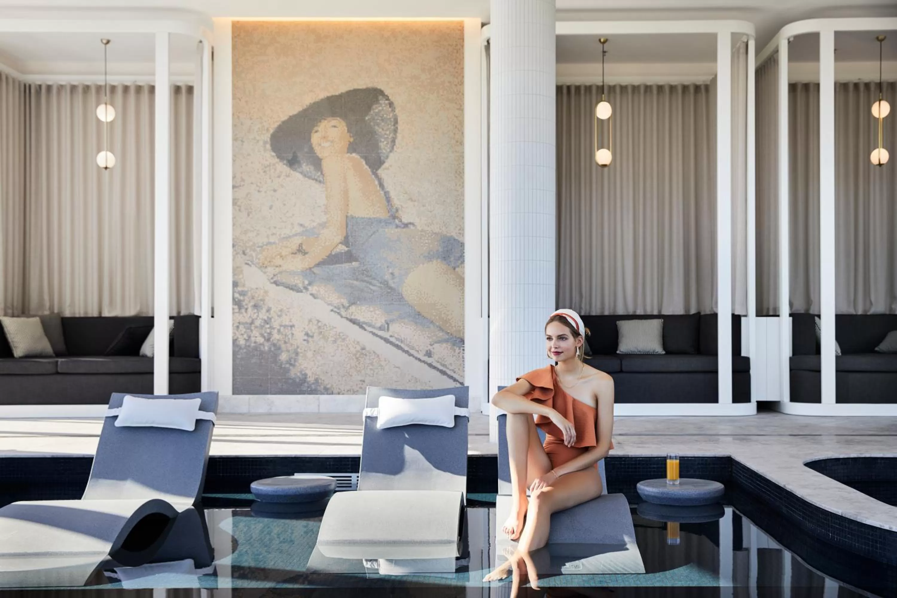 Swimming pool in Hotel Chadstone Melbourne MGallery Collection