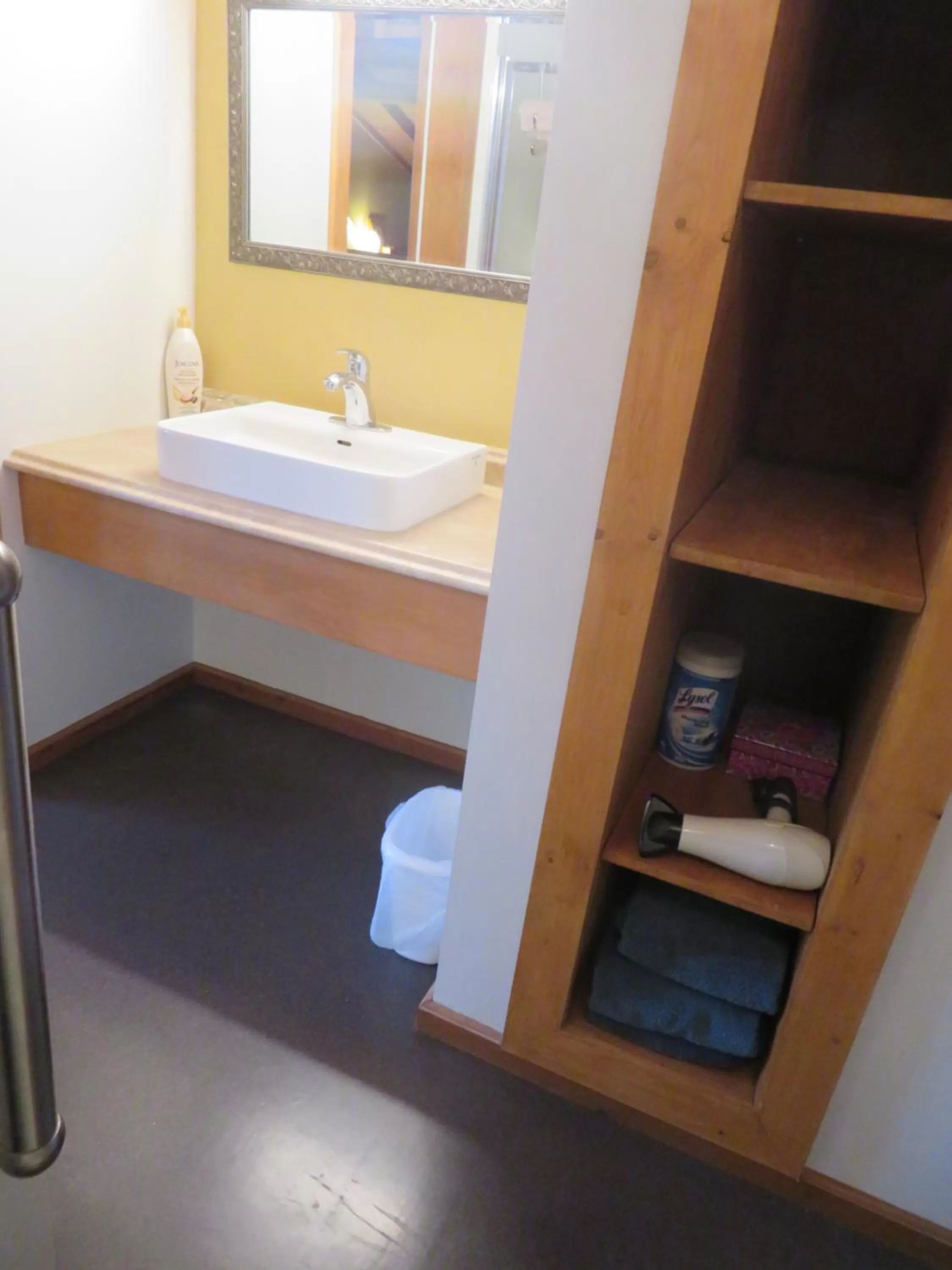 Alpenglow Bed and Breakfast