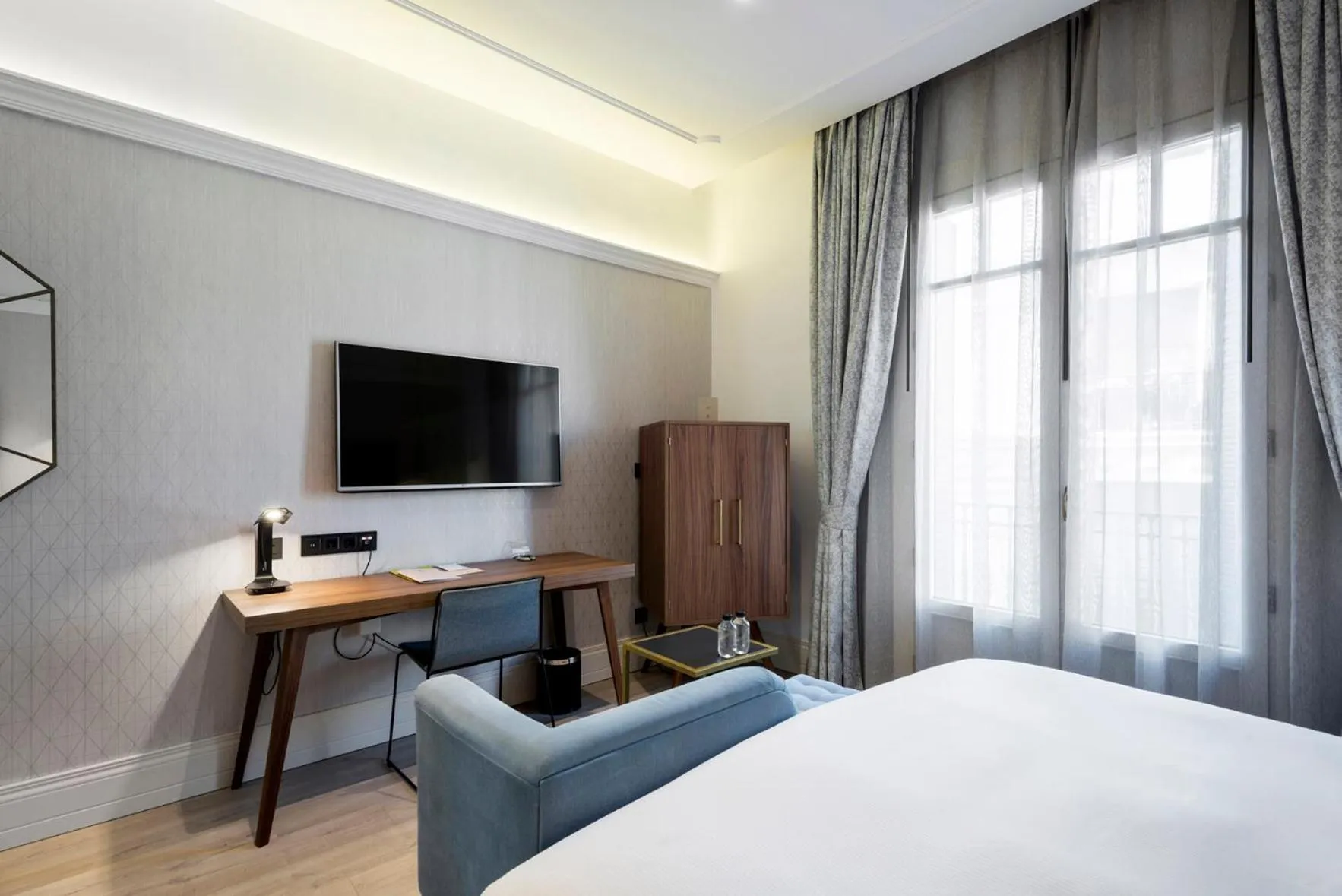 TV and multimedia, Bed in DoubleTree by Hilton Madrid-Prado