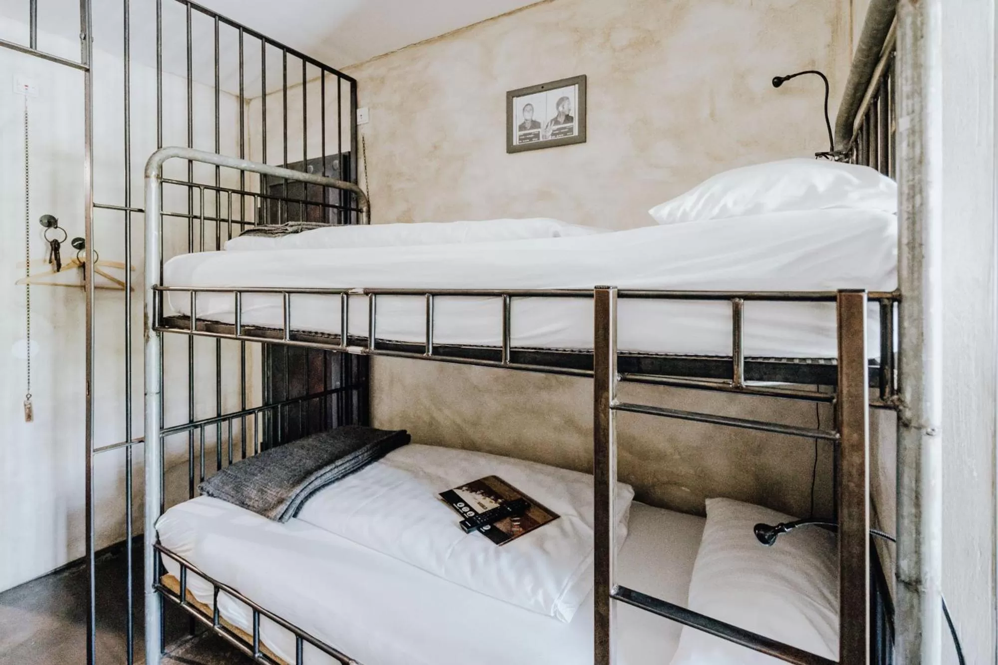 bunk bed, Bed in Road Stop Dortmund