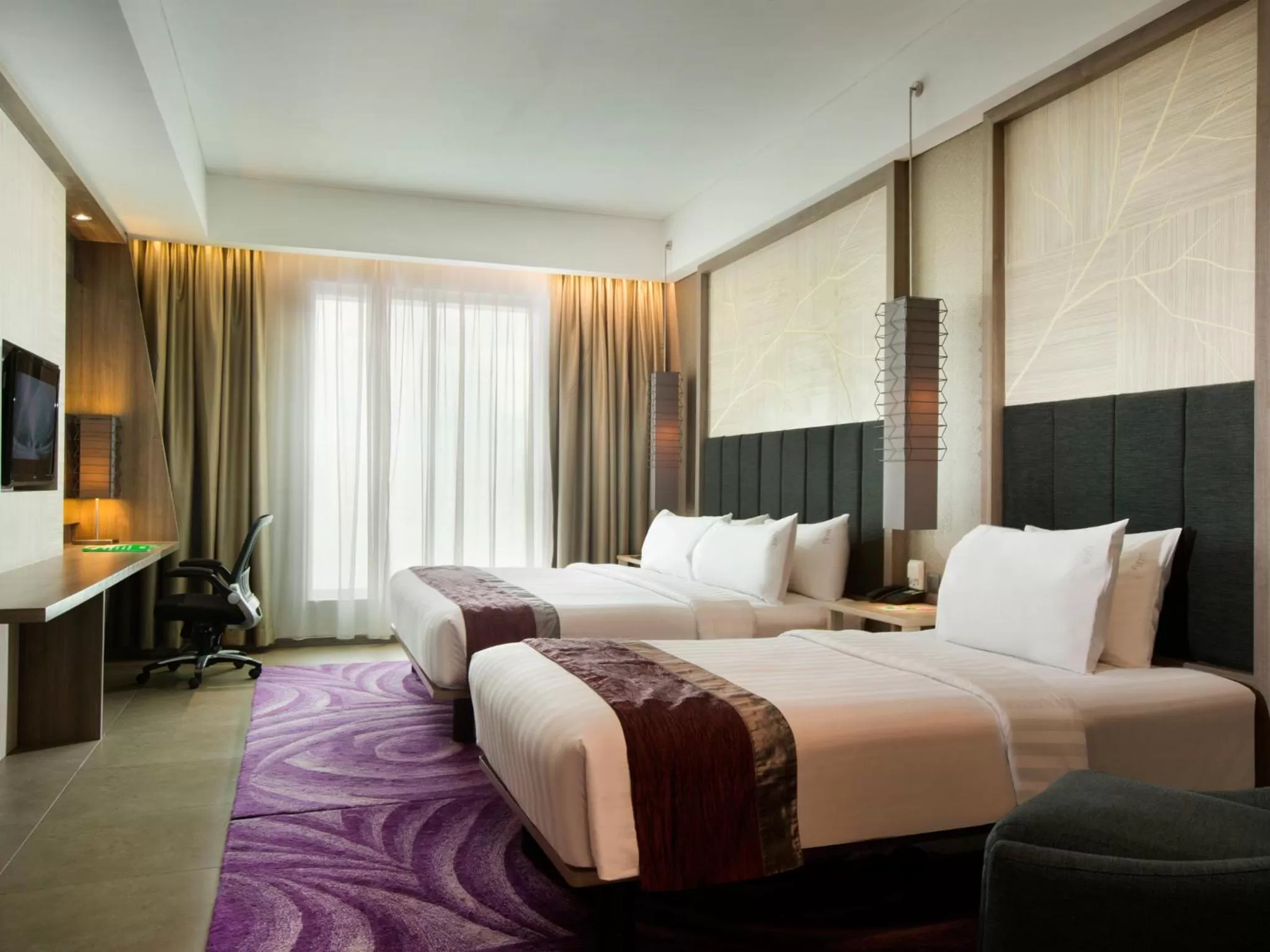 Bed in Holiday Inn Bandung Pasteur by IHG