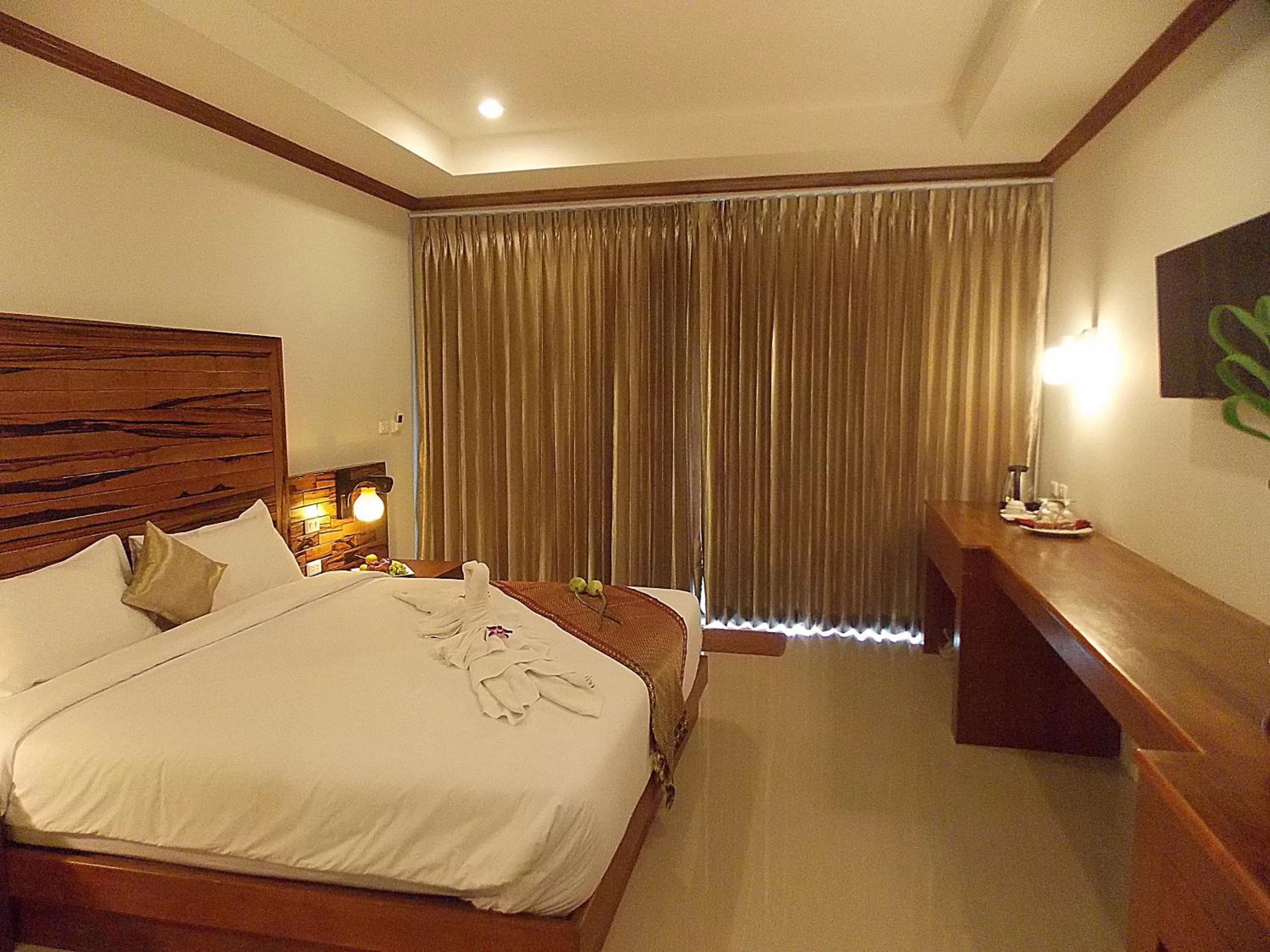 Bedroom, Bed in Pratum Resort