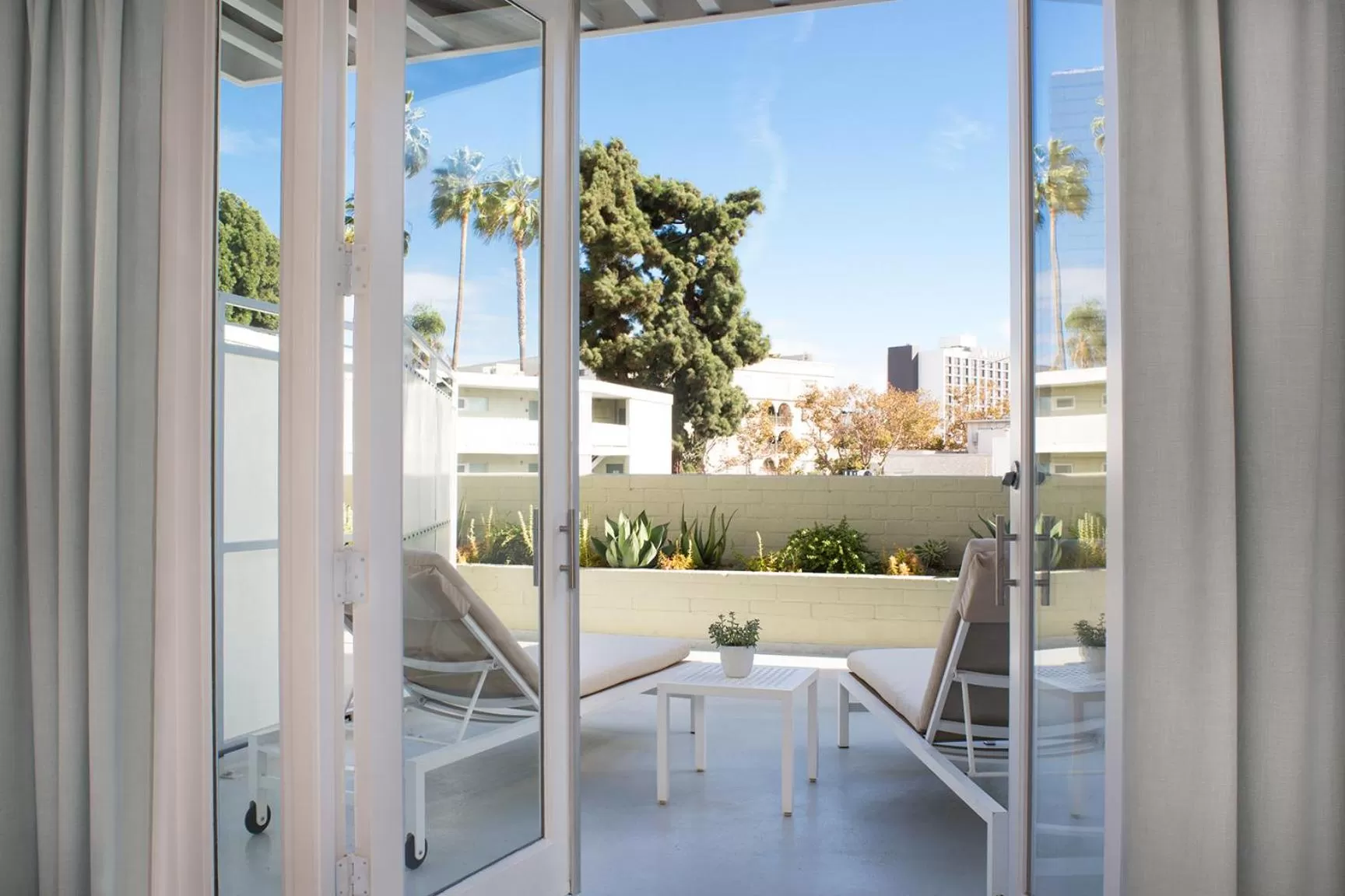 Patio in Avalon Hotel Beverly Hills, a Member of Design Hotels