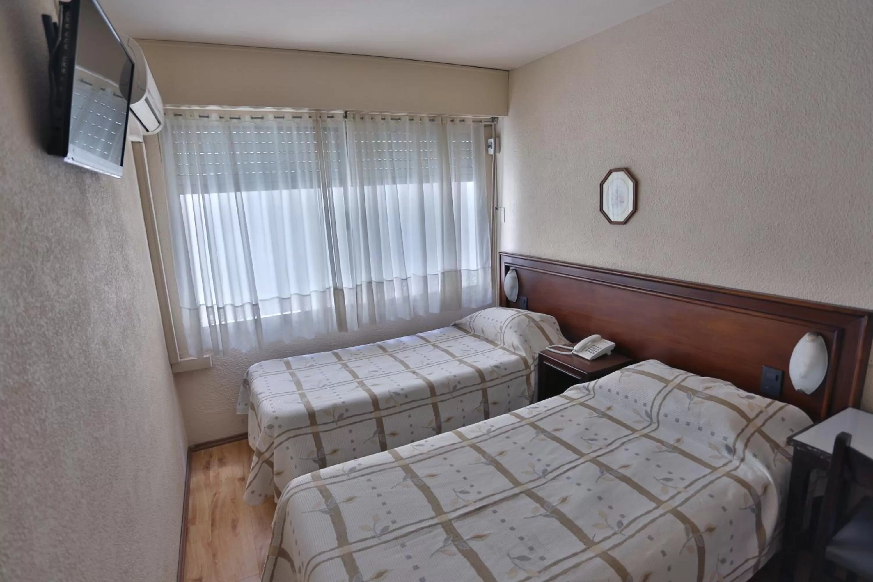 Photo of the whole room, Bed in Hotel Eldorado