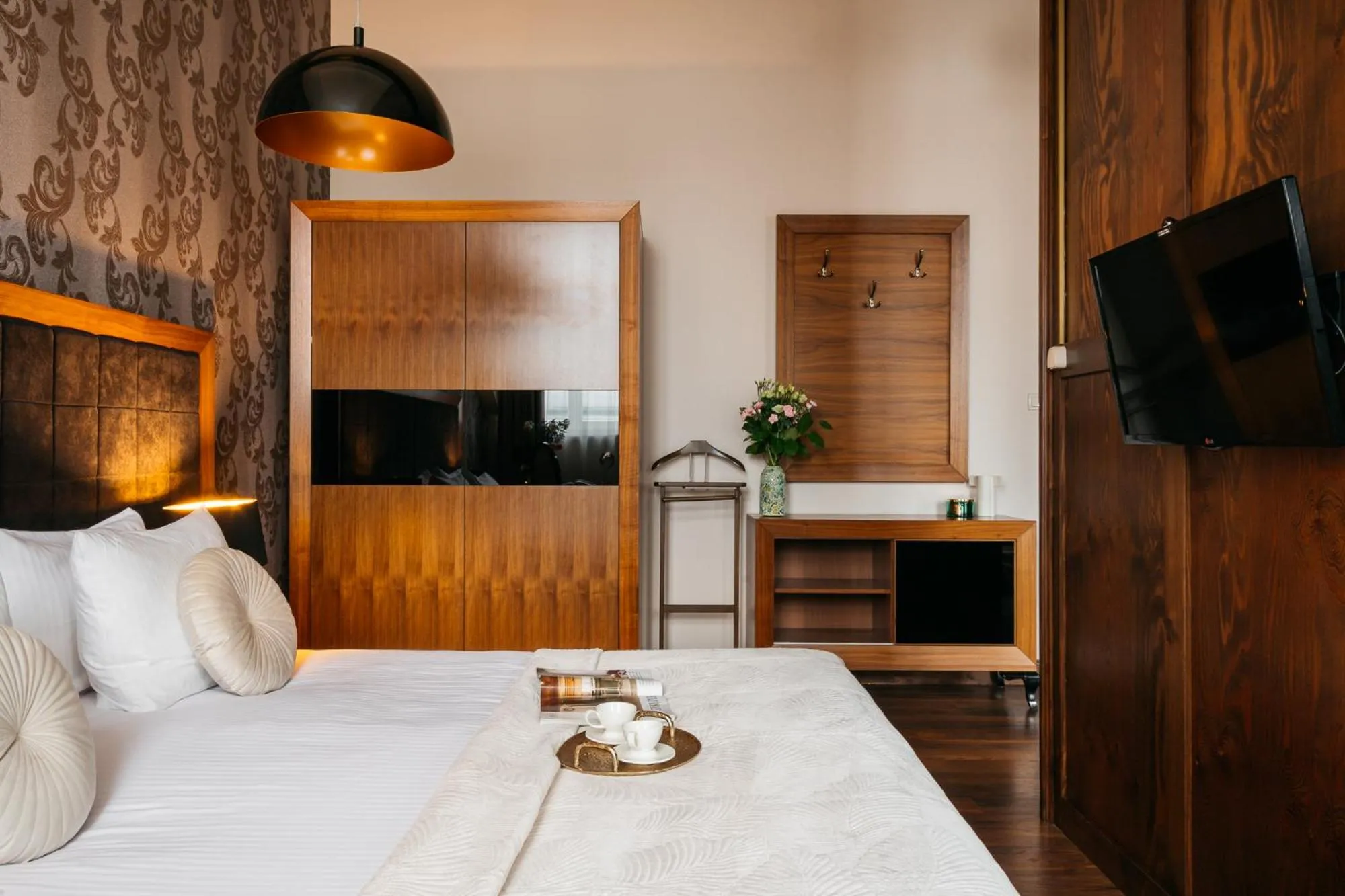 Bed in Topolowa Residence - LoftAffair Collection