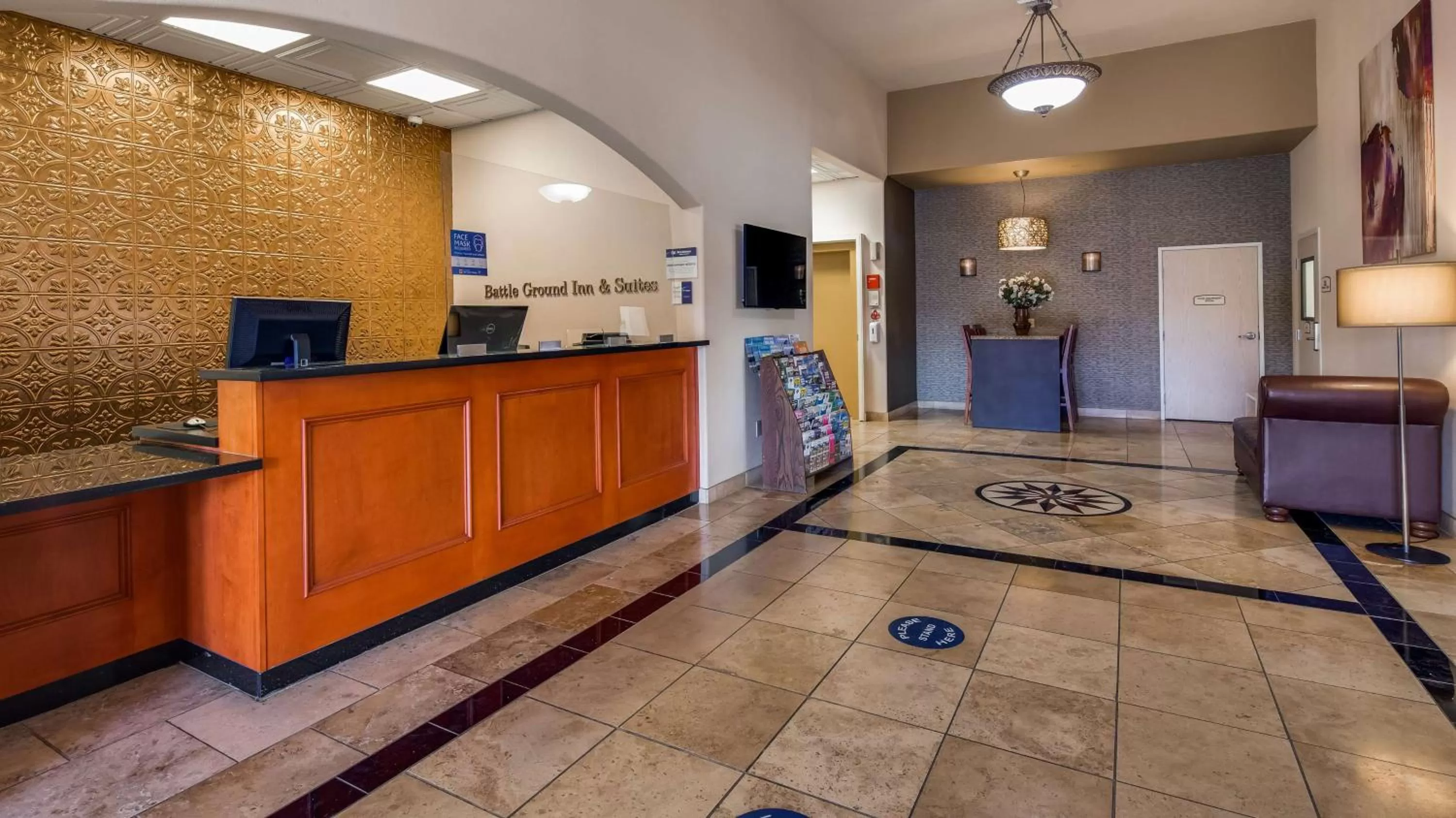 Lobby or reception in Best Western Plus Battleground Inn & Suites
