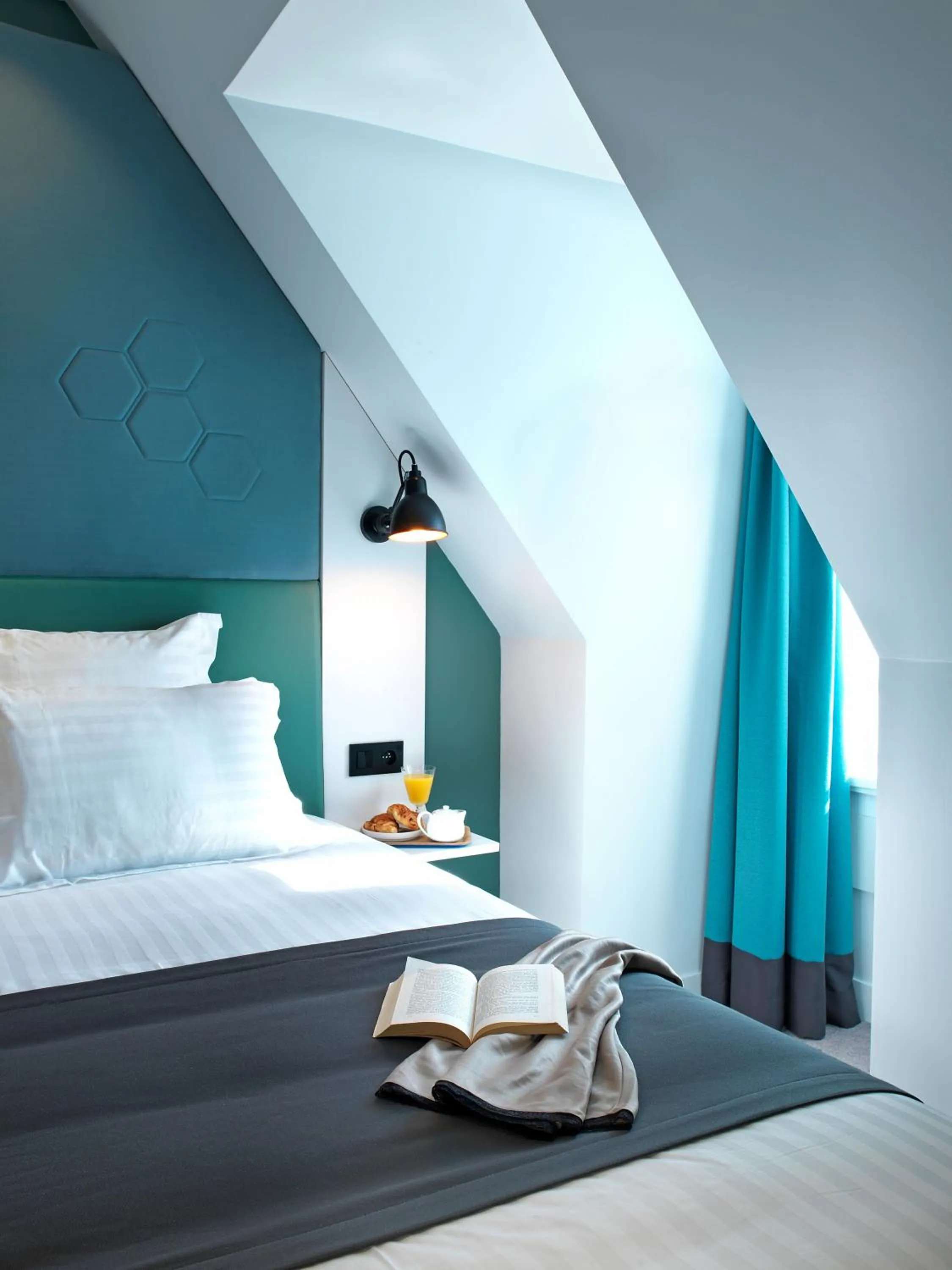 Decorative detail, Bed in Hôtel Vendome Saint-Germain