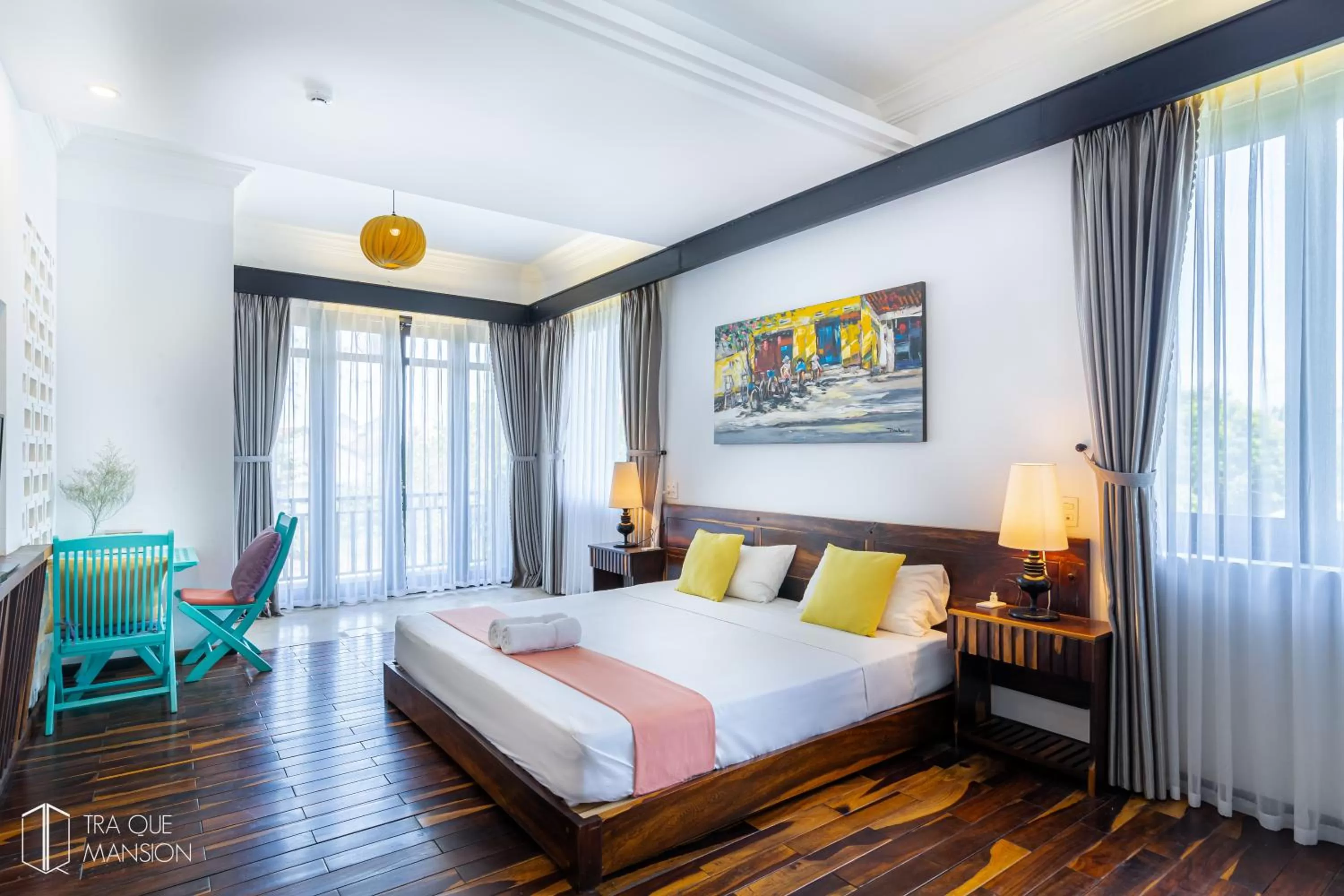 Photo of the whole room, Bed in Tra Que Mansion