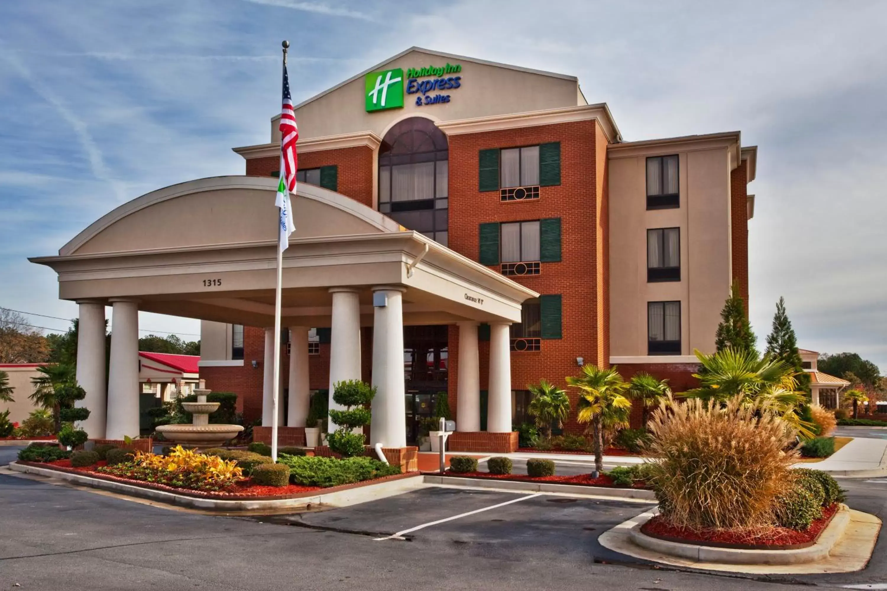 Holiday Inn Express Hotel & Suites McDonough by IHG Holiday Inn Express Hotel & Suites McDonough by IHG