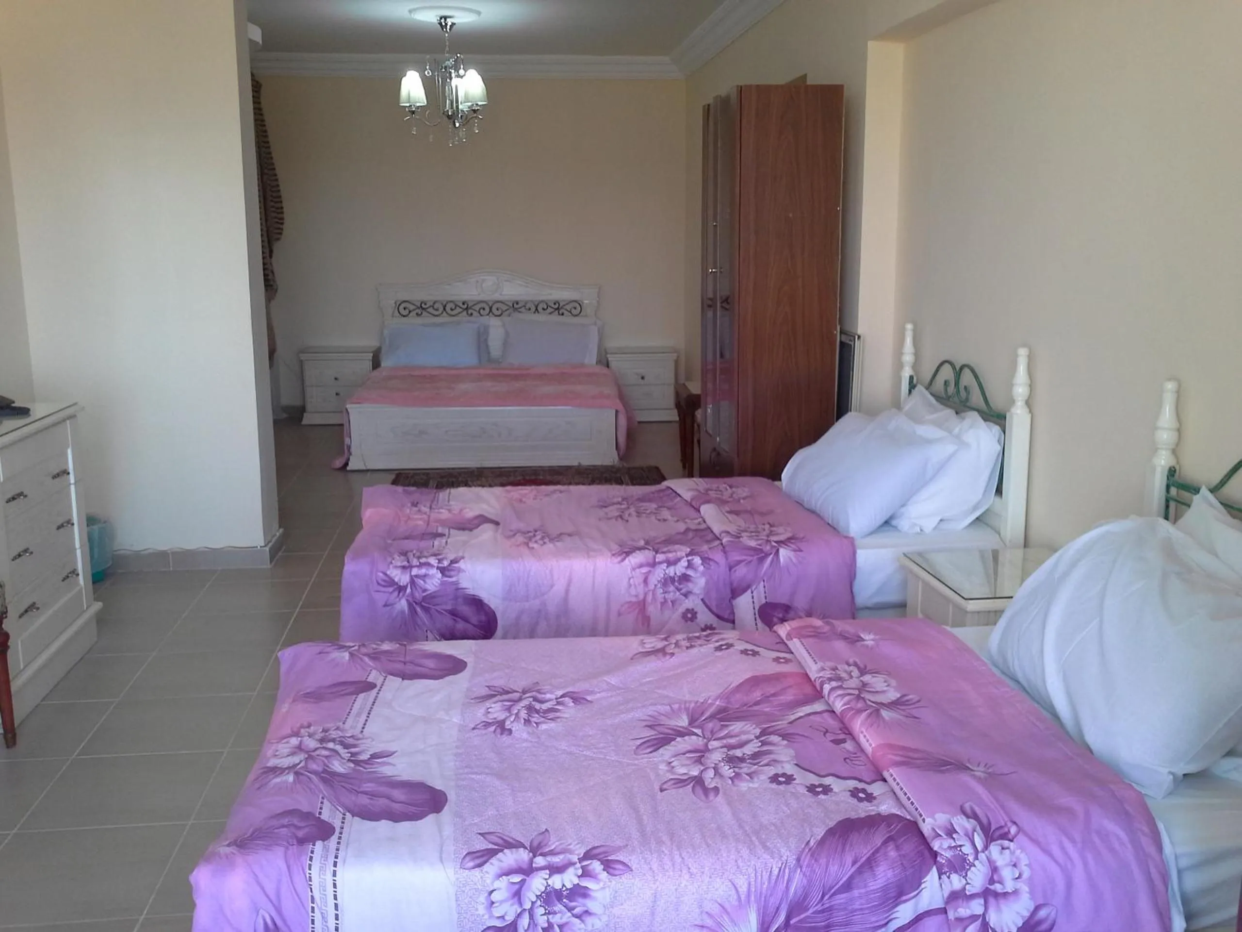 Photo of the whole room, Bed in Alexander The Great Hotel