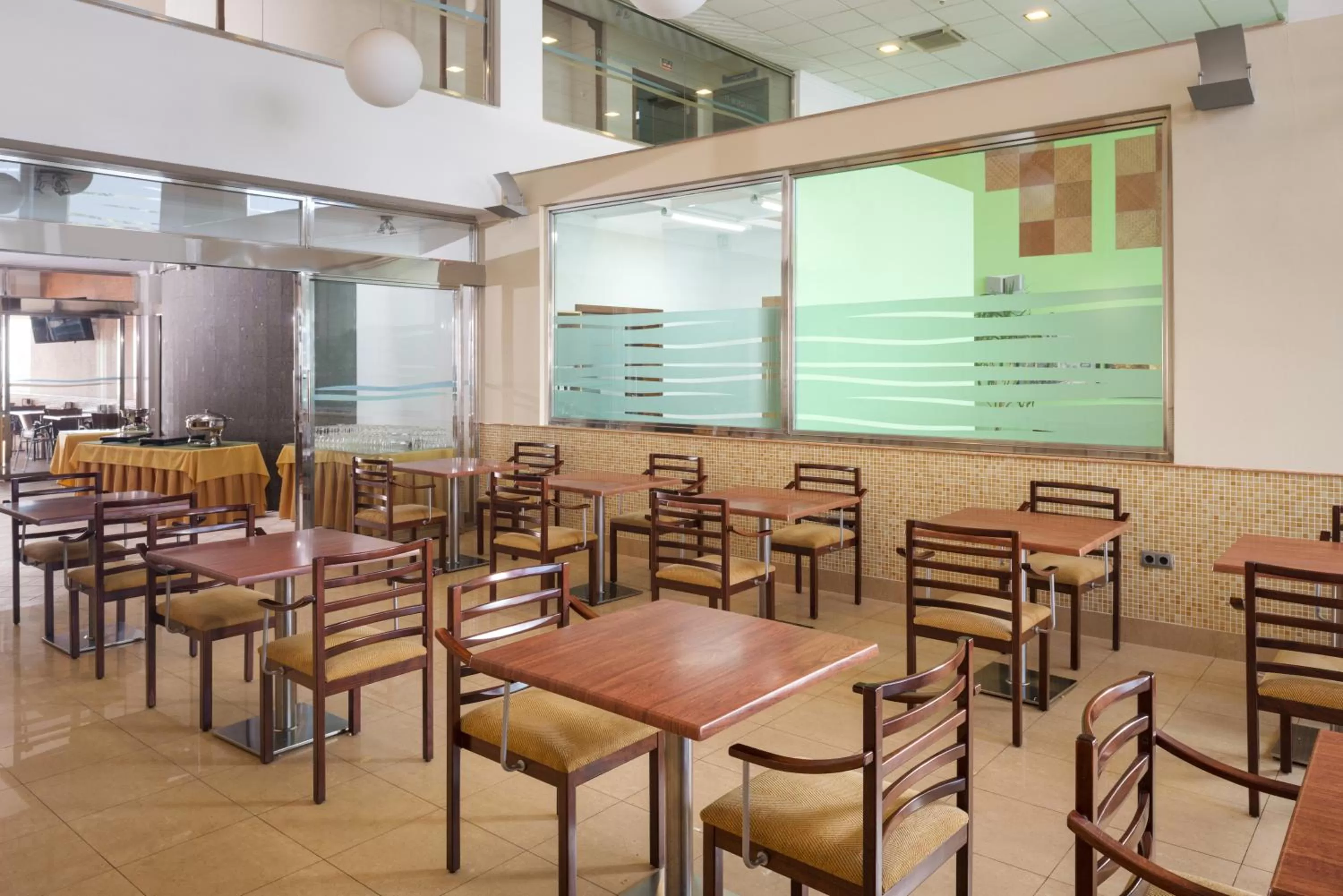 Restaurant/places to eat in Checkin Diamar