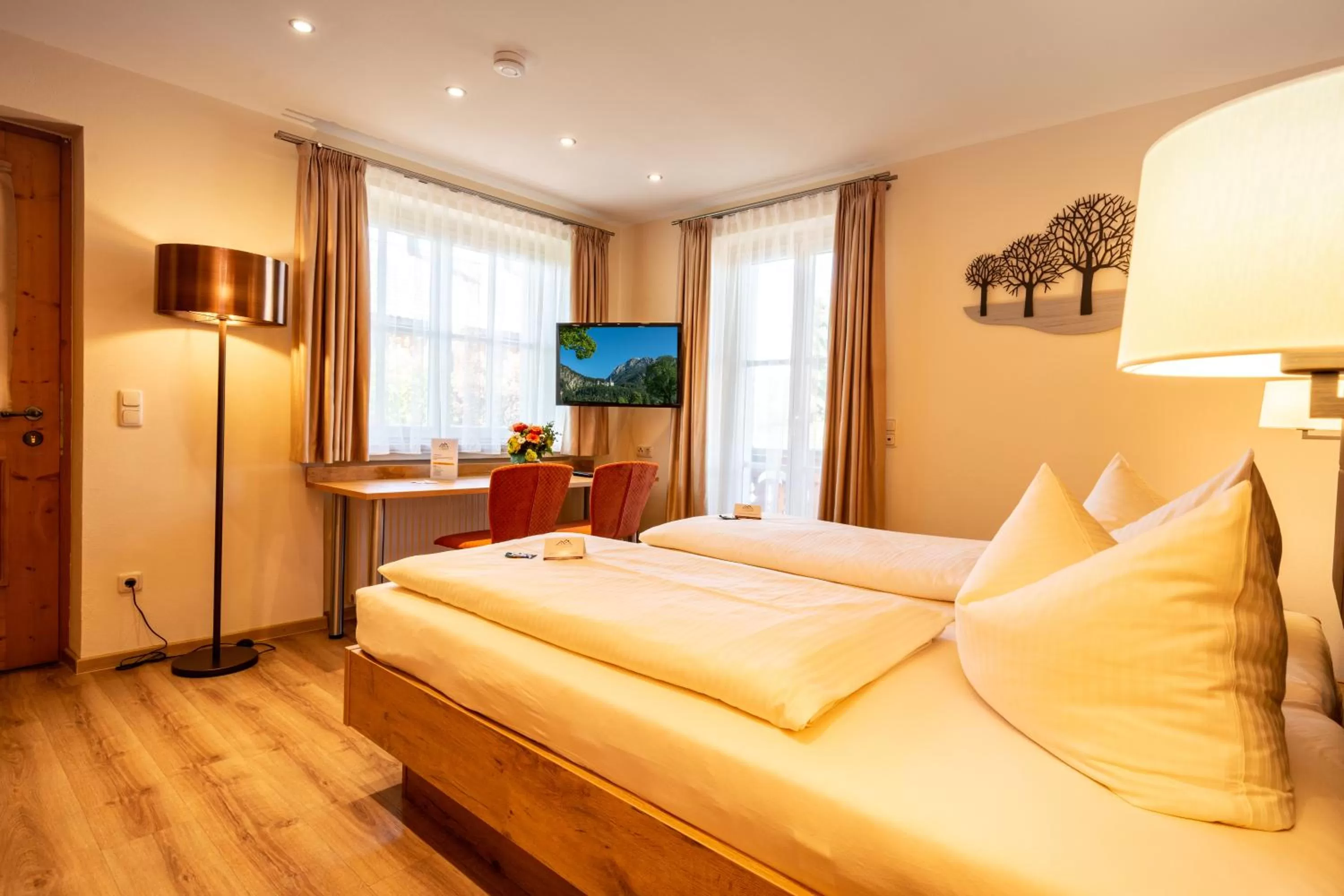 Shower, Bed in Boutique Hotel Angerer