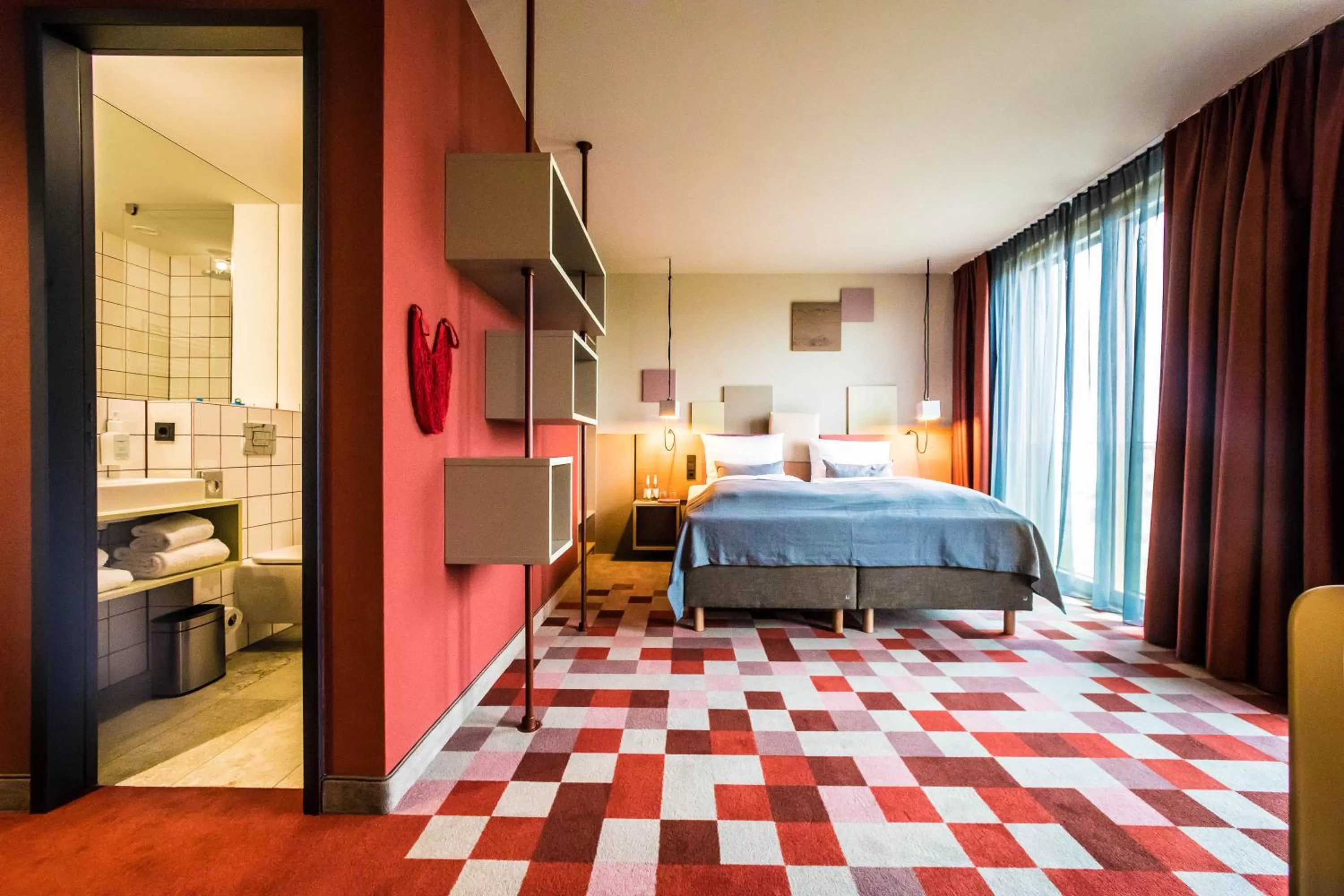 Bathroom, Bed in Hotel einsmehr